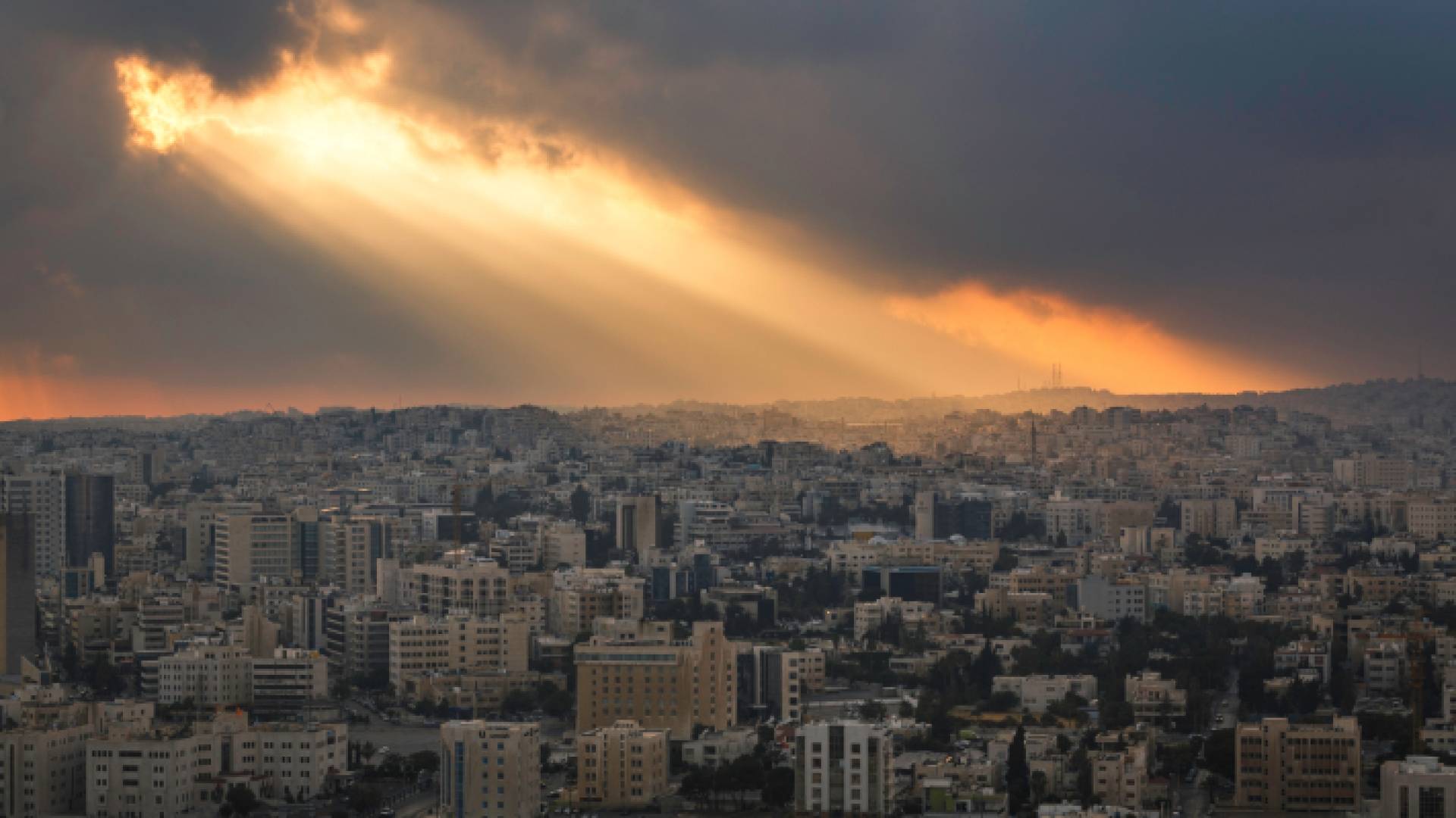 أجواء غائمة في العاصمة عمان