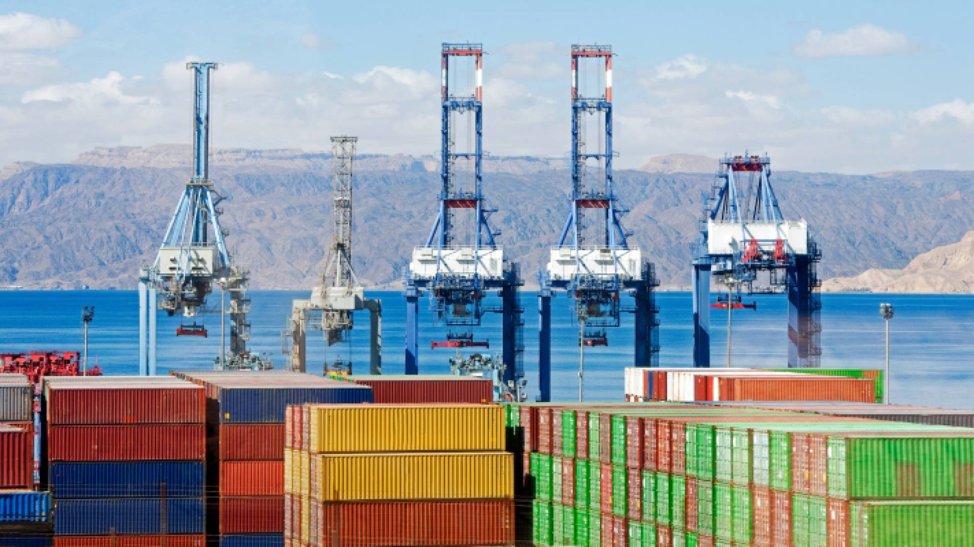 ميناء حاويات - أرشيفية