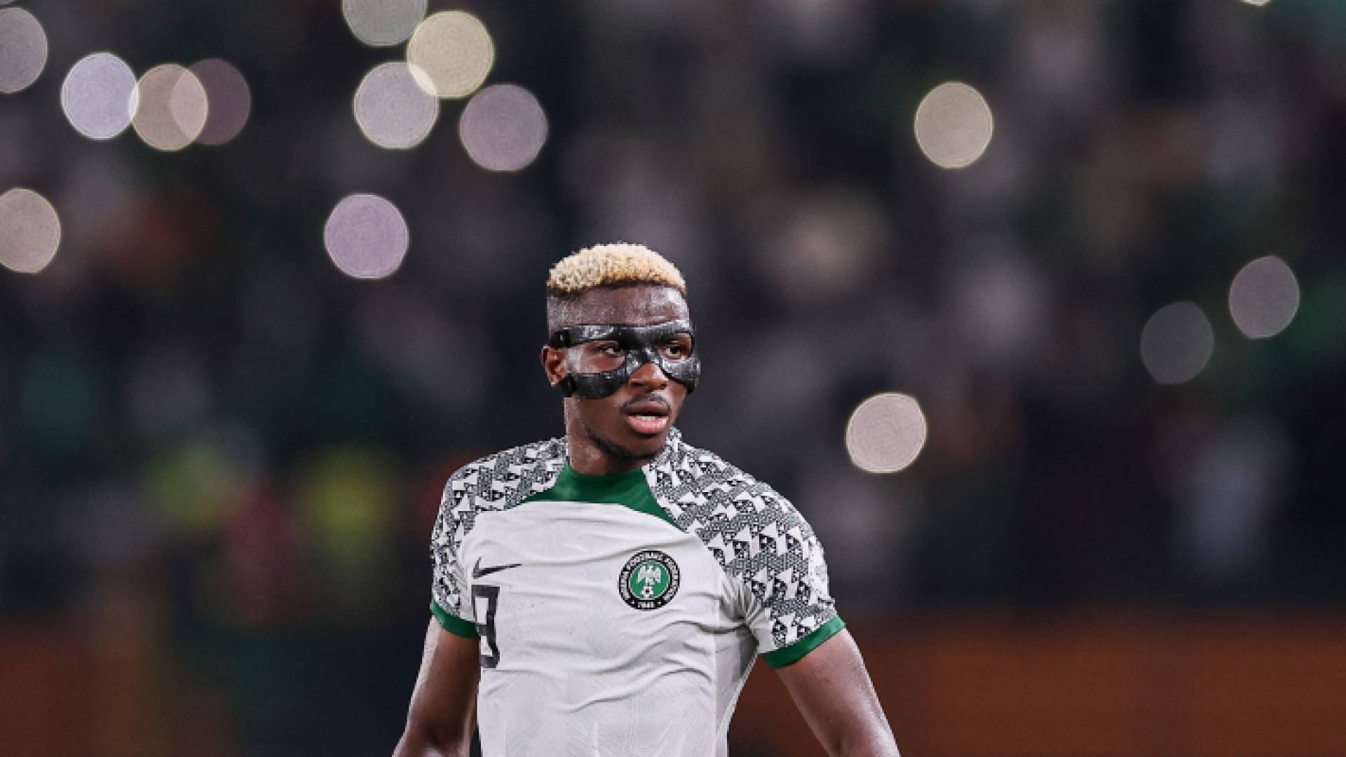 نجم منتخب نيجيريا أوسيمين