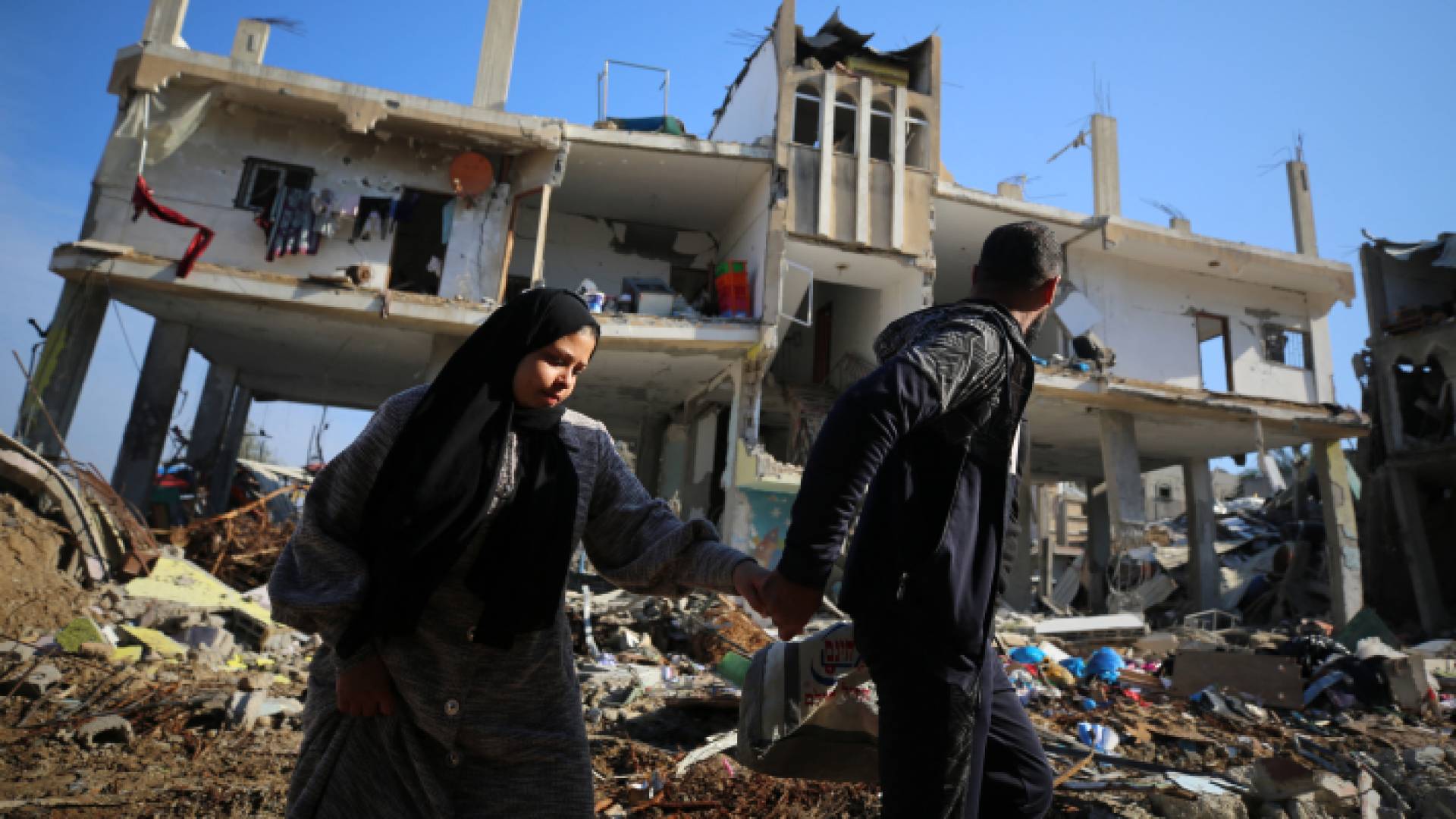 دمار منازل في غزة جراء عدوان الاحتلال