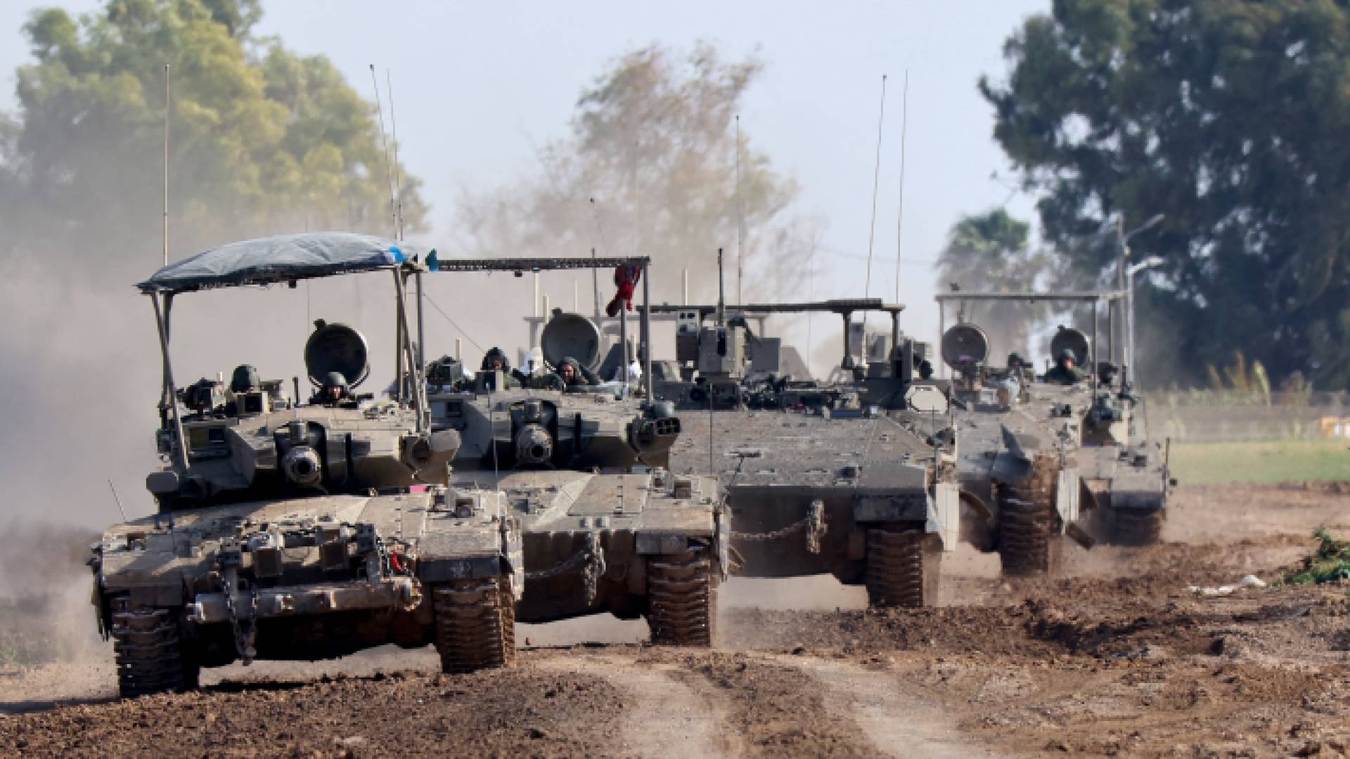 دبابات للاحتلال متوغلة في غزة