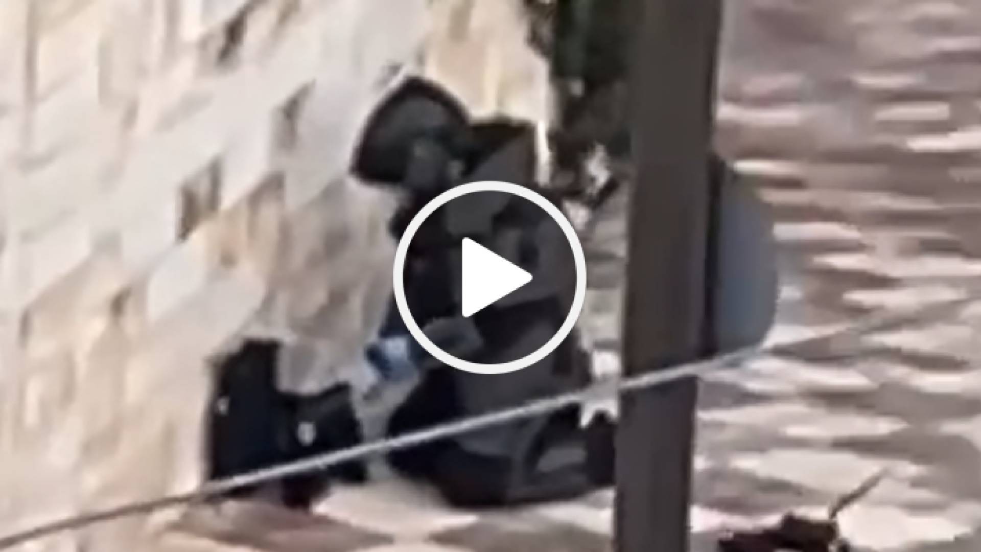 الأجهزة الأمنية تتعامل مع الجسم المشبوه