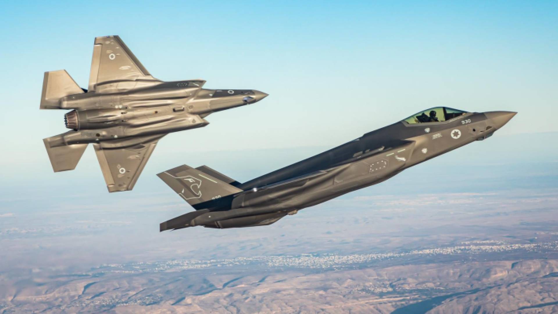 طائرتان حربيتان تابعتان للاحتلال الإسرائيلي