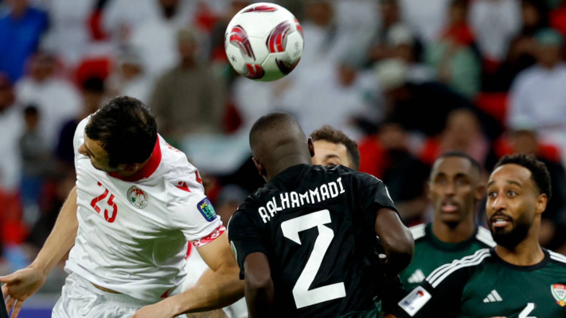 من مباراة طاجكستان والإمارات في دور الـ16