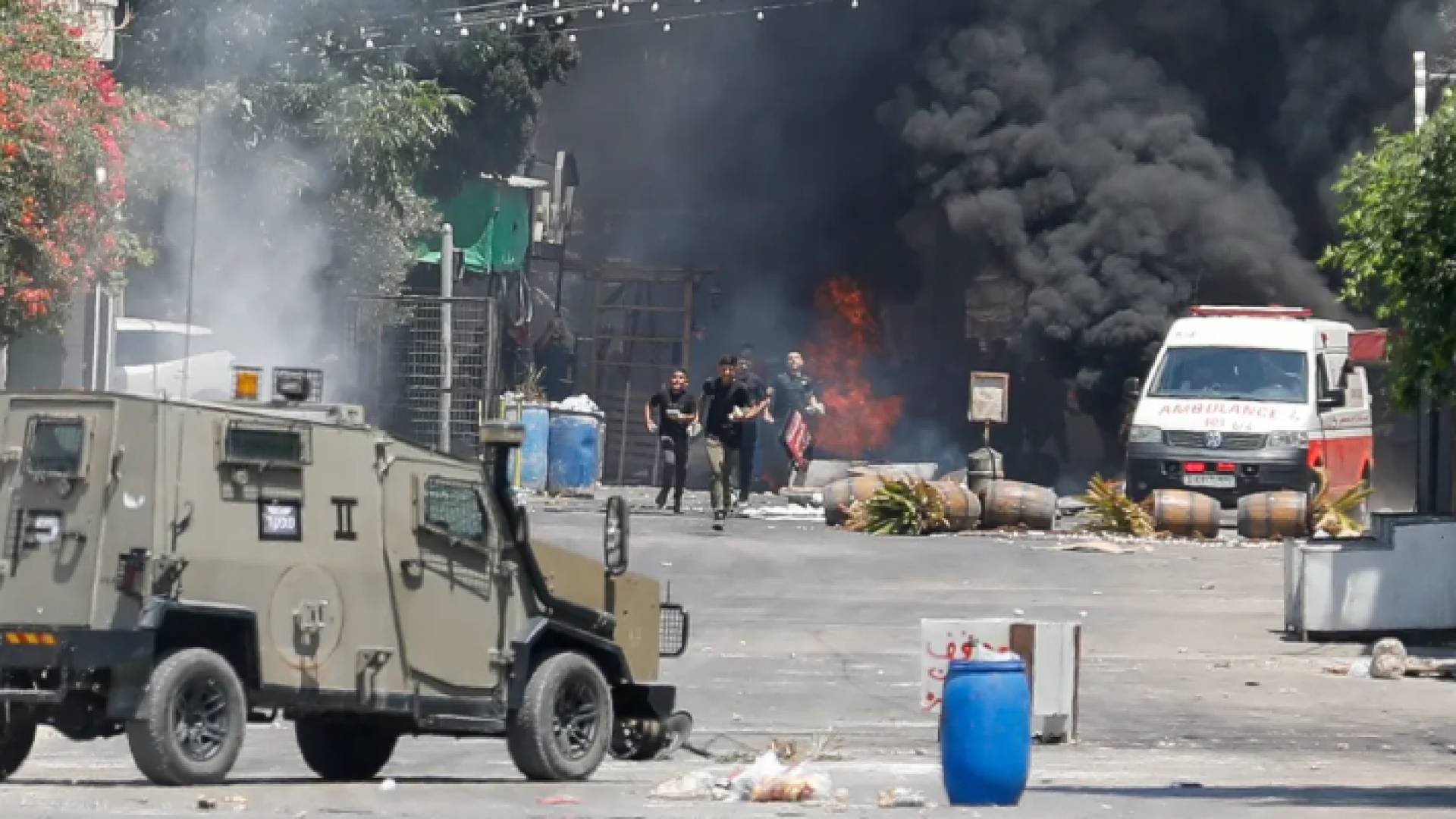 اشتباكات ضارية في الضفة الغربية