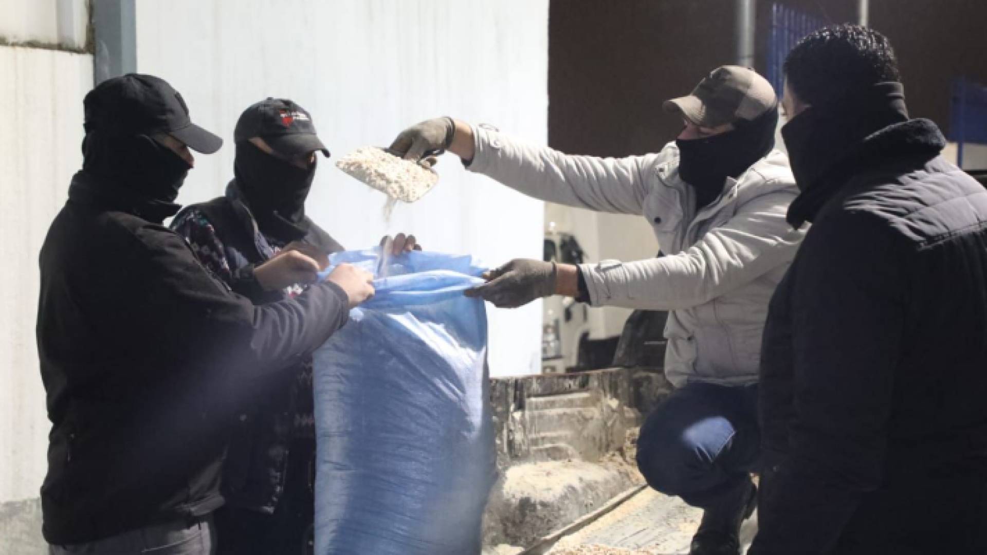 احباط محاولة تهريب مخدرات عبر معبر جابر