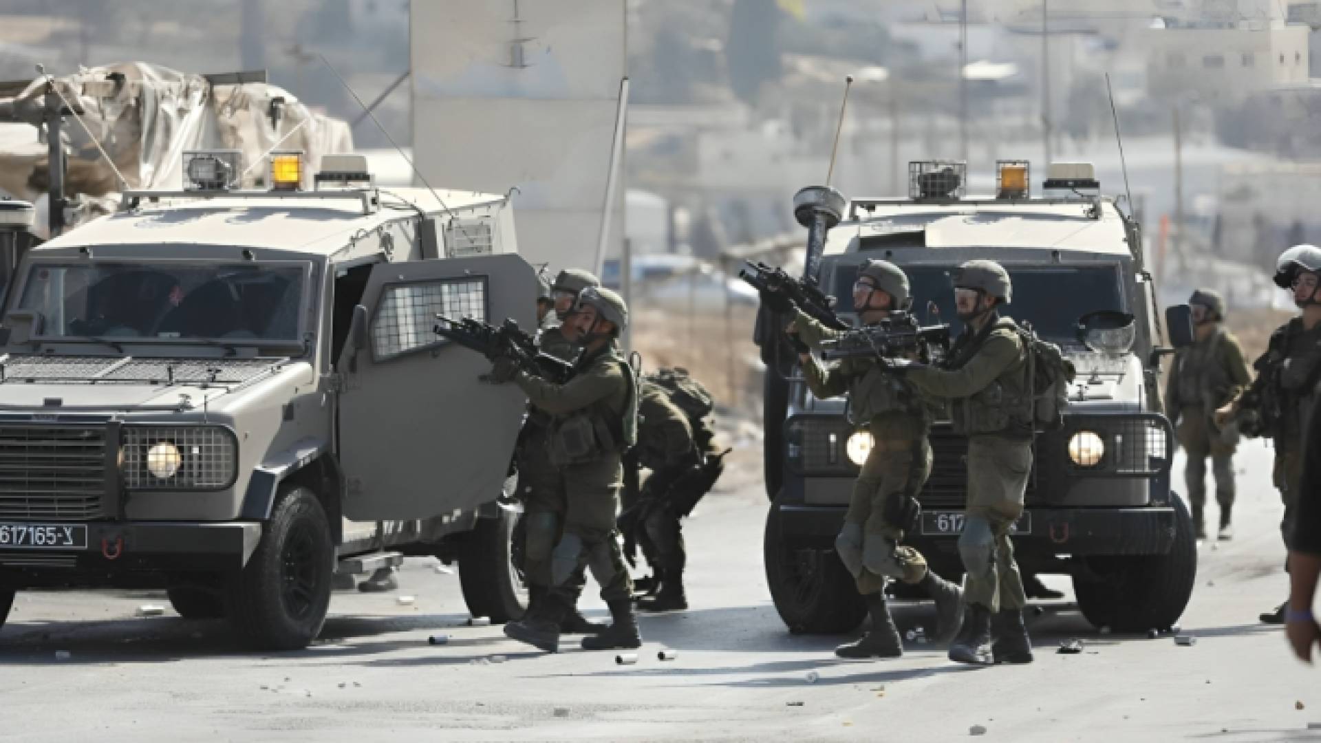 قوات الاحتلال خلال اقتحام مدن فلسطينية