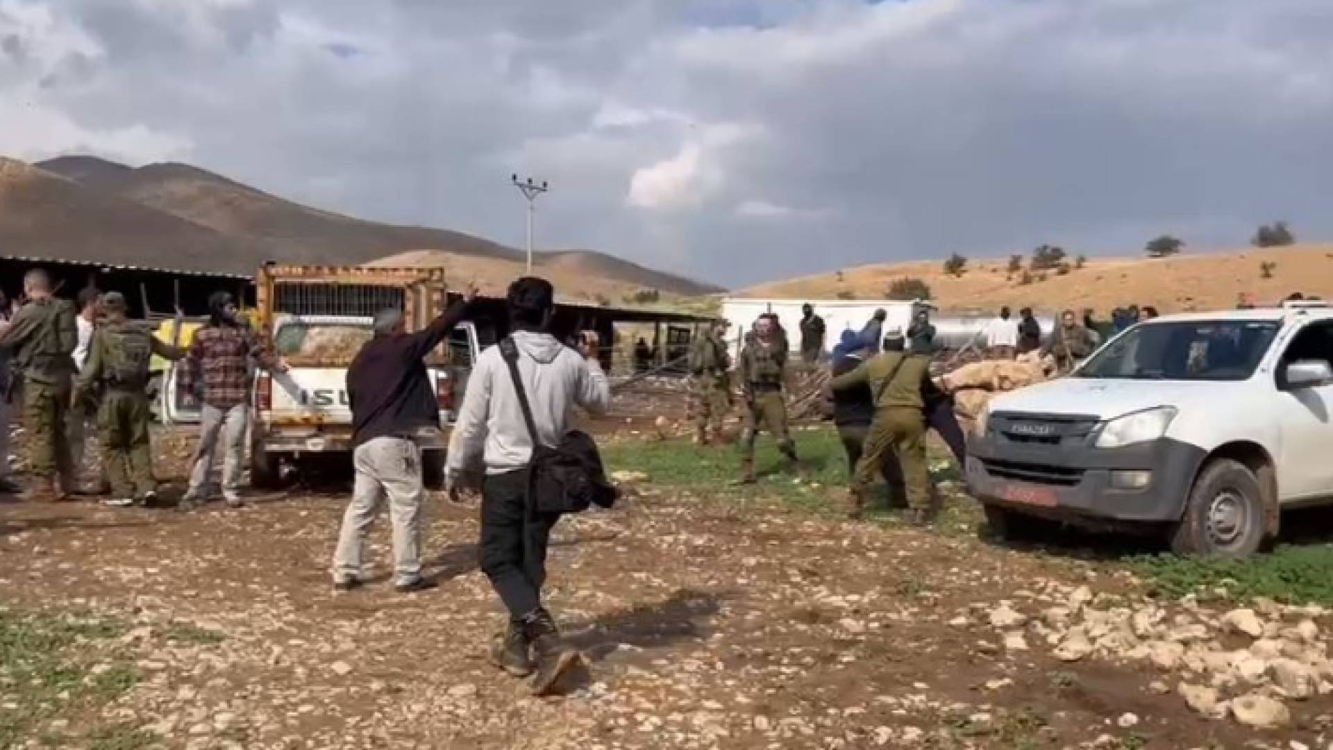 من هجوم المستوطنين على قرية العوجا