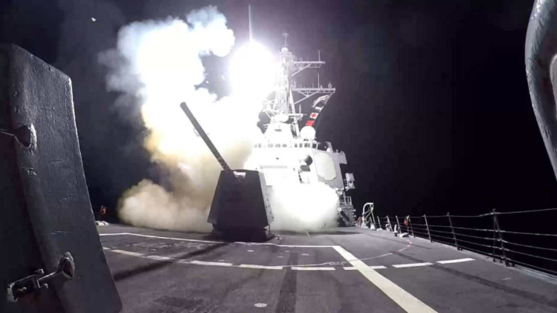 القوات الأمريكية تستهدف مواقع للحوثيين