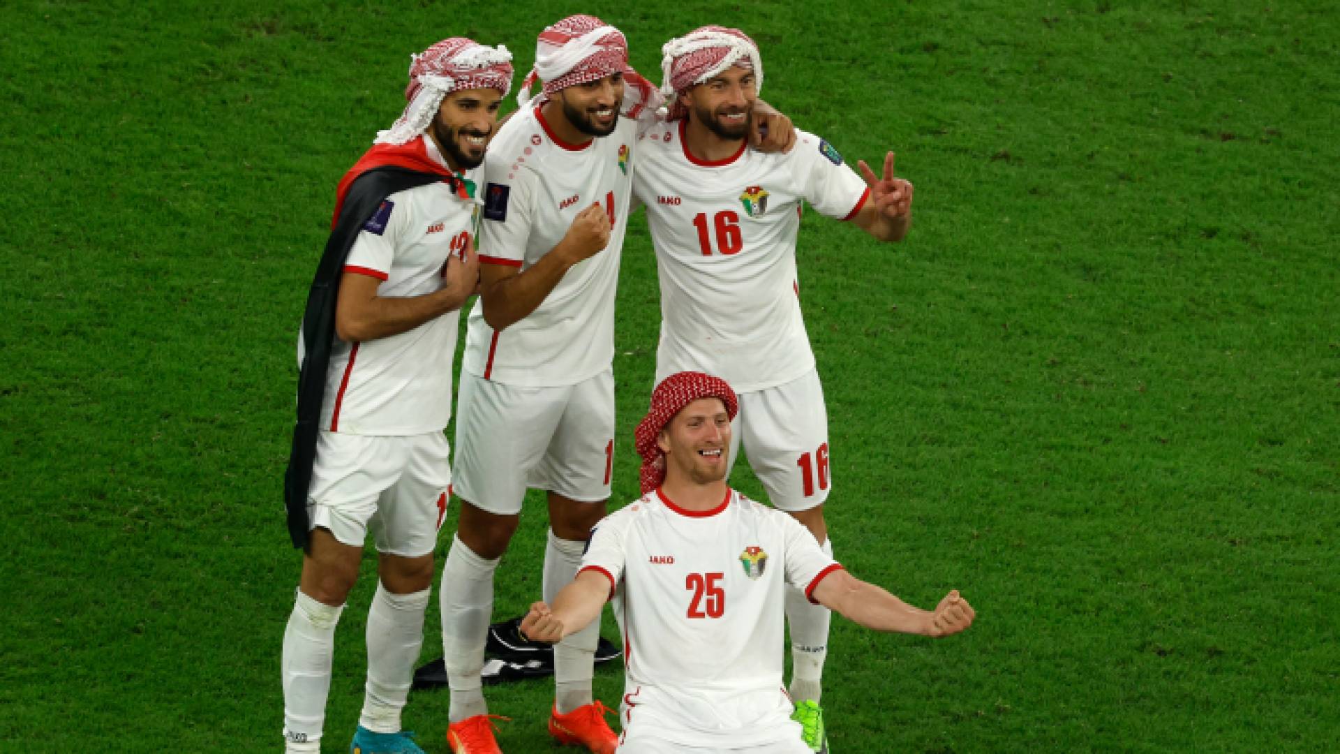 لاعبو المنتخب الوطني