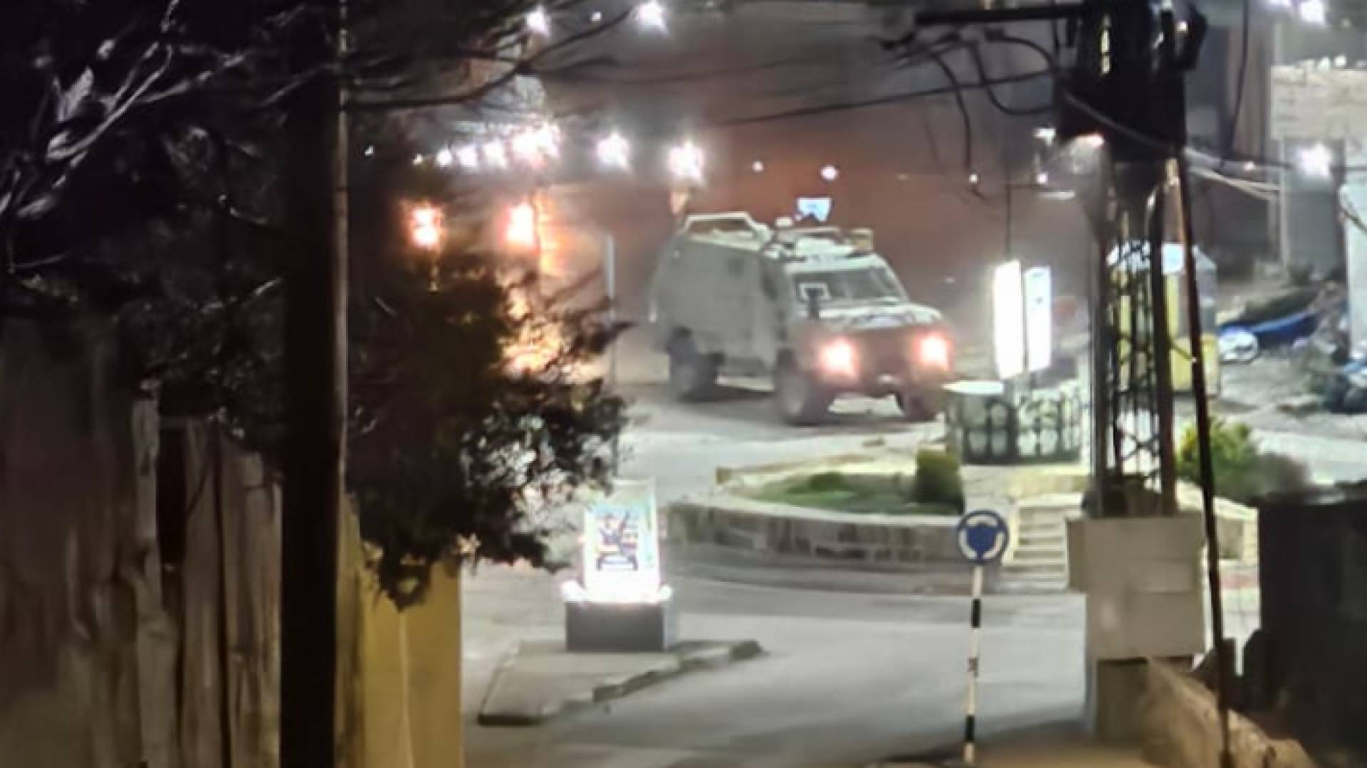 آلية عسكرية تابعة للاحتلال الإسرائيلي