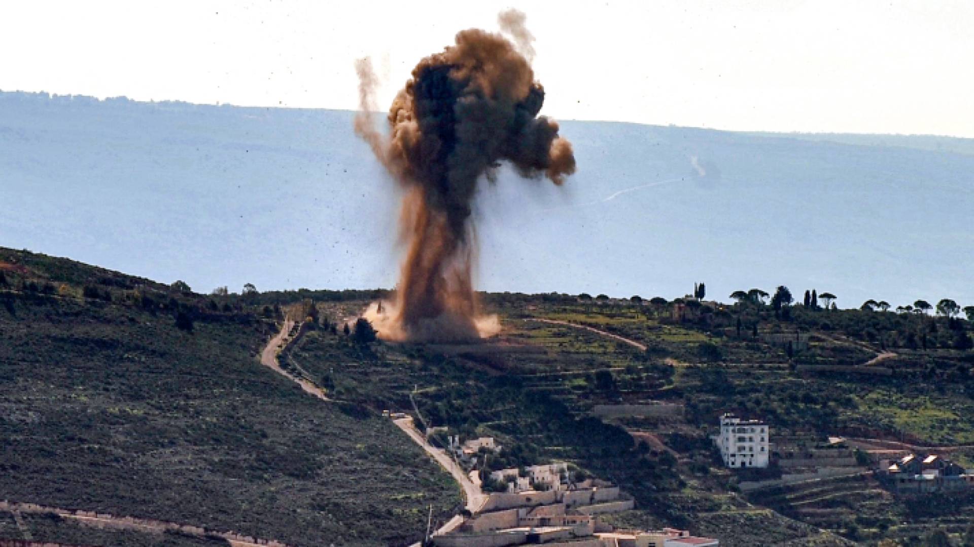 تصاعد أعمدة الدخان في جنوب لبنان