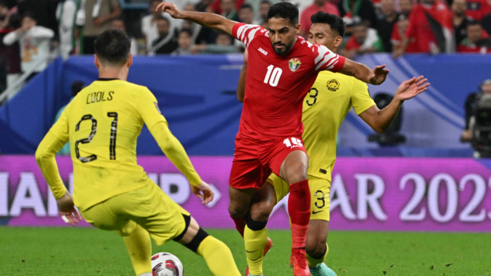 لاعب النشامى موسى التعمري من مباراة الأردن و ماليزيا