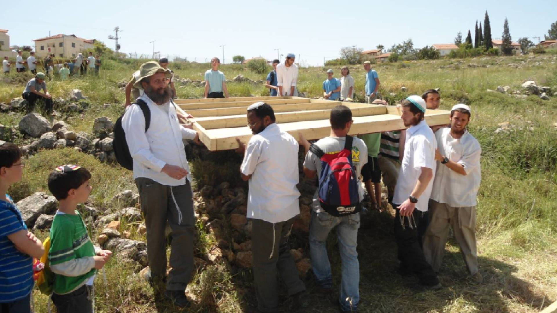 مستوطنون يقتحمون بلدات في الضفة الغربية