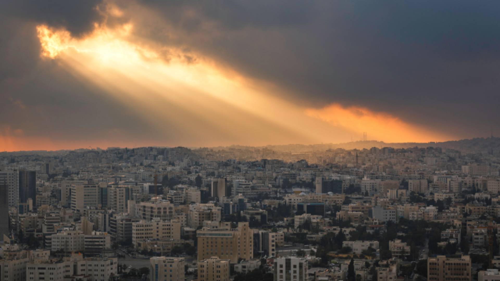 أجواء غائمة في العاصمة عمان