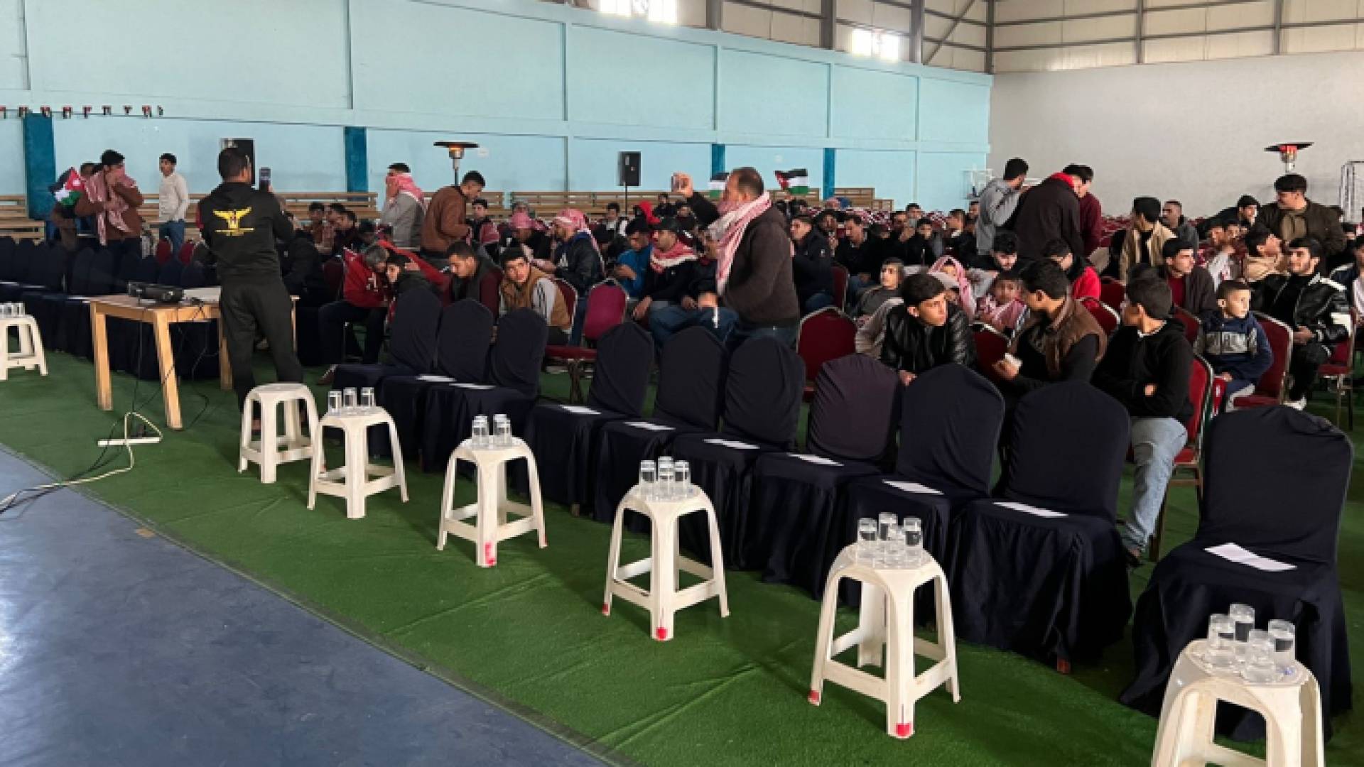 الجماهير الأردنية في مجمع الطفيلة الرياضي