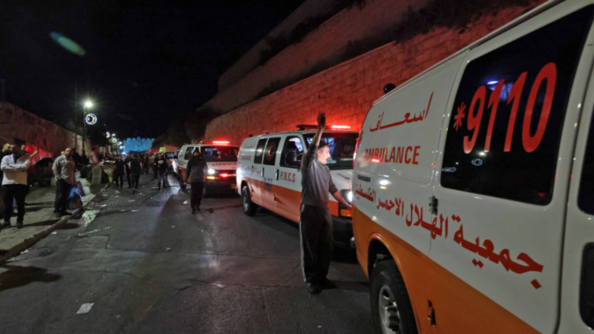 اسعافات الهلال الأحمر الفلسطيني في القدس