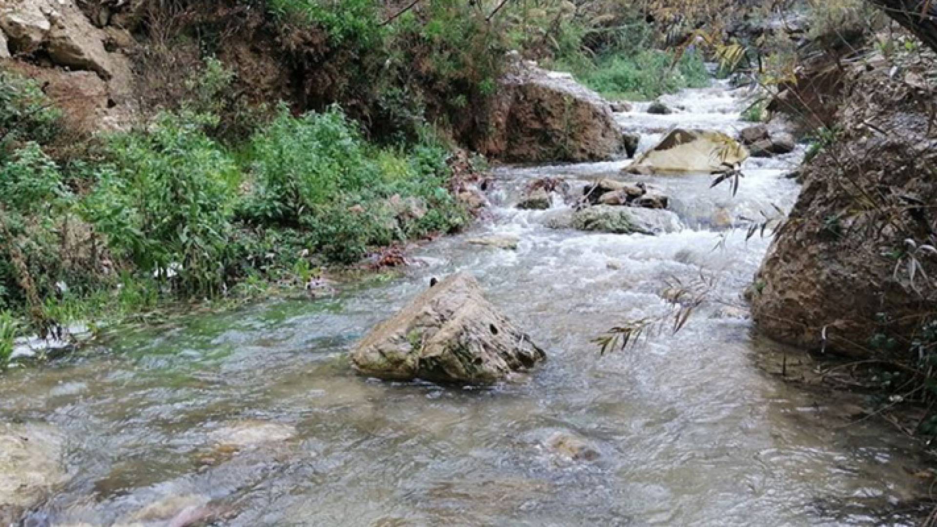 يناببيع مياه