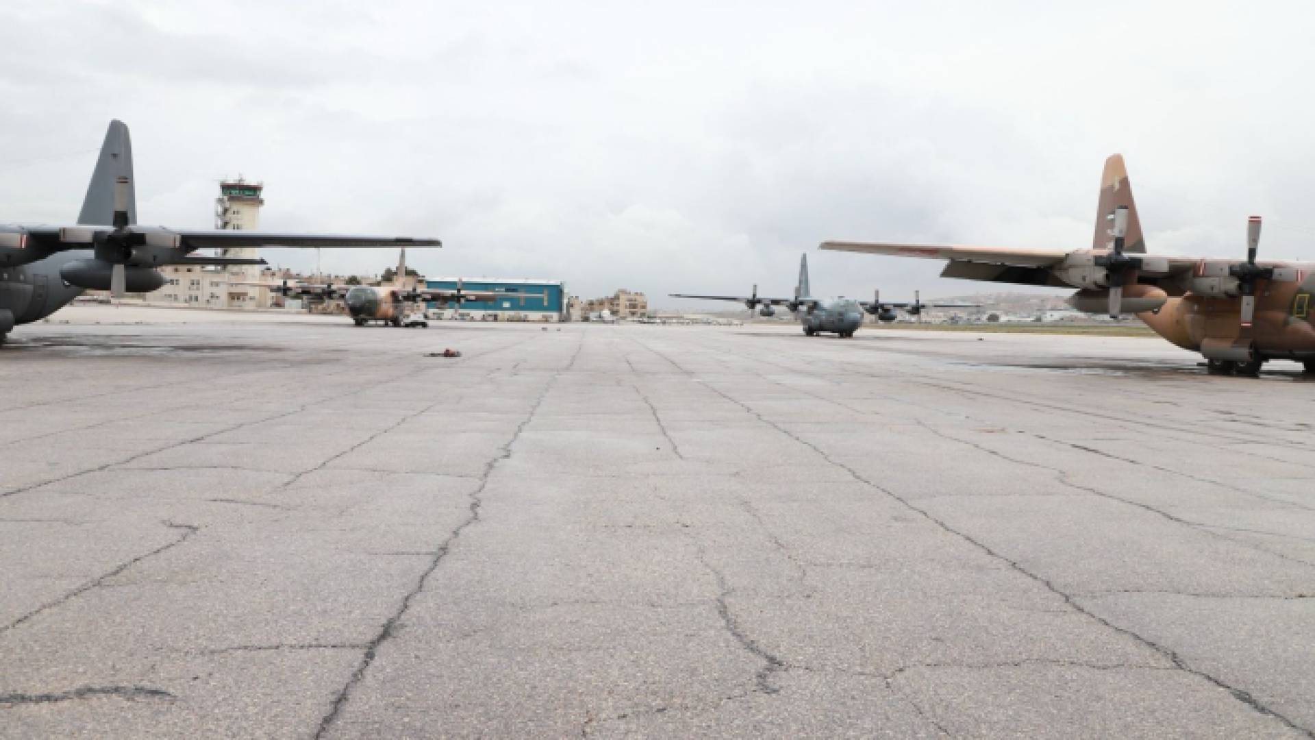 طائرات مساعدات أردنية إلى غزة