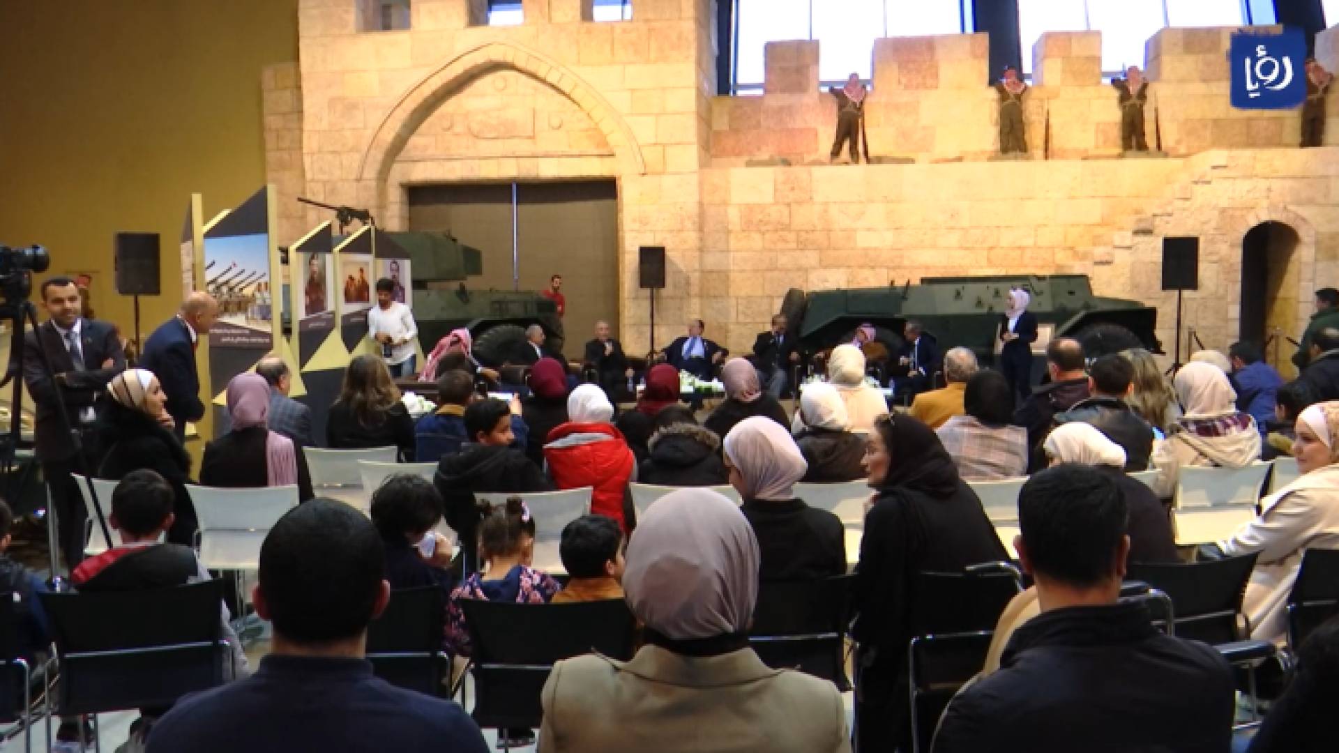 أردنيون يحتفلون بيوم الوفاء للمحاربين القدامى والمتقاعدين العسكريين