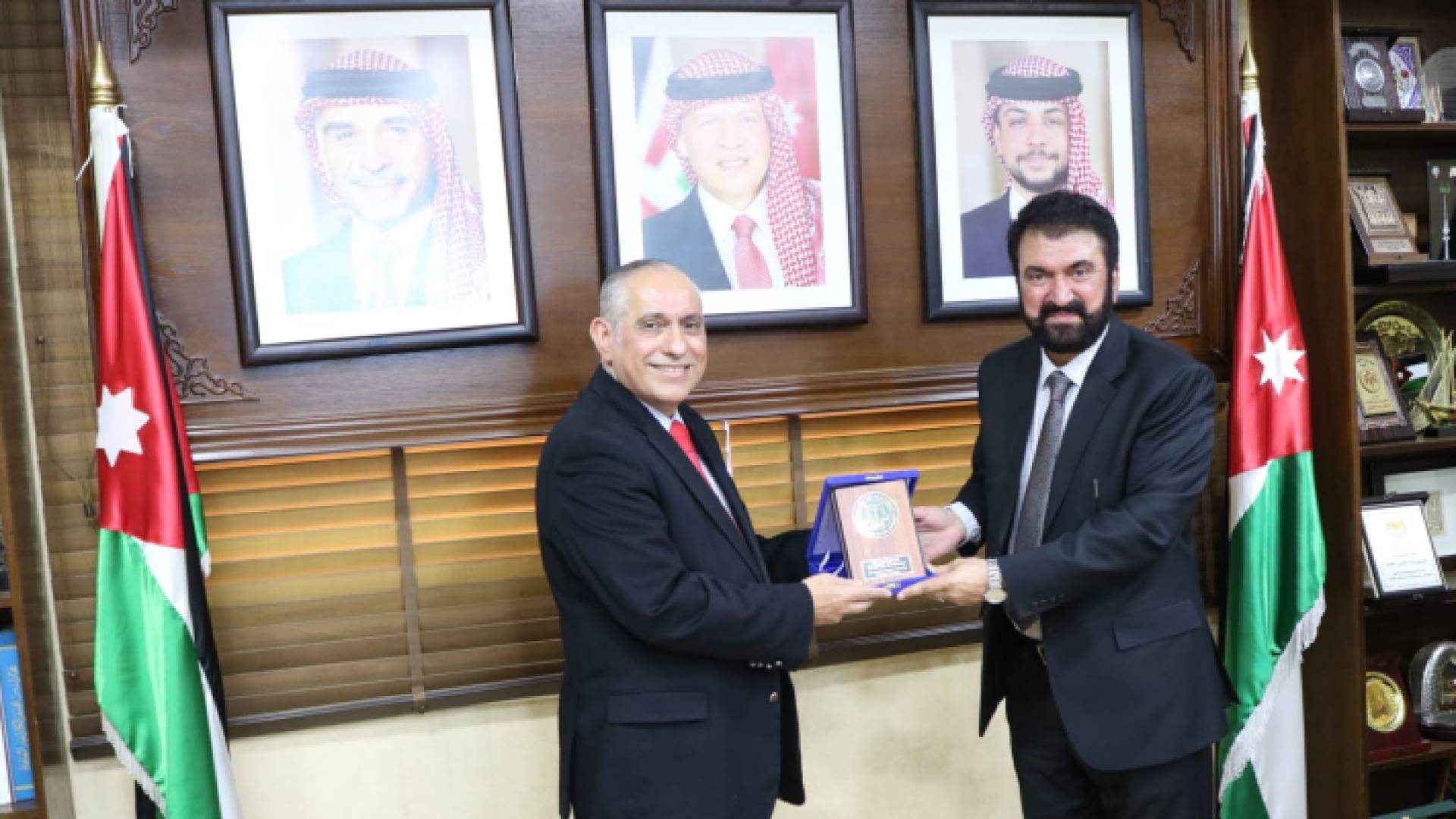 خلال استقبال الأمين العام للشؤون القضائية القاضي سعد اللوزي الوفد القضائي الباكستاني