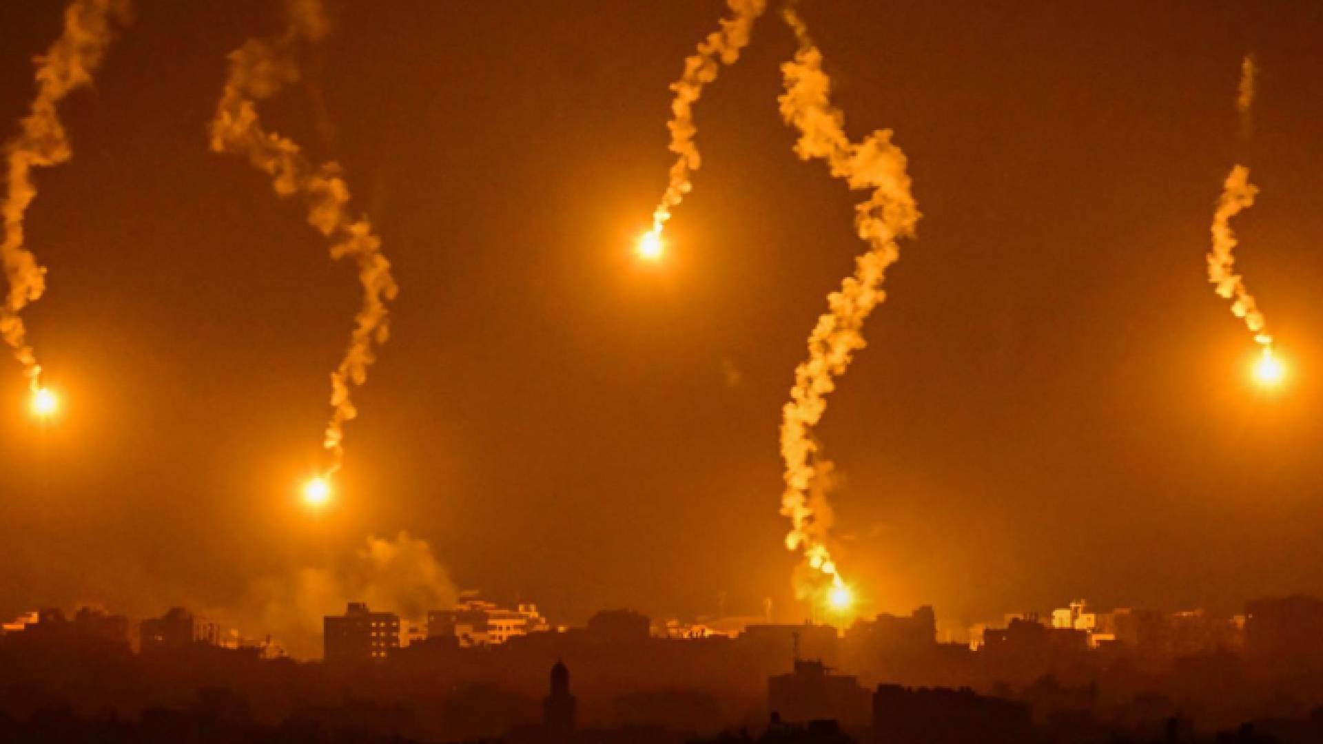 إطلاق قنابل إنارة على مناطق في قطاع غزة "أرشيفية"