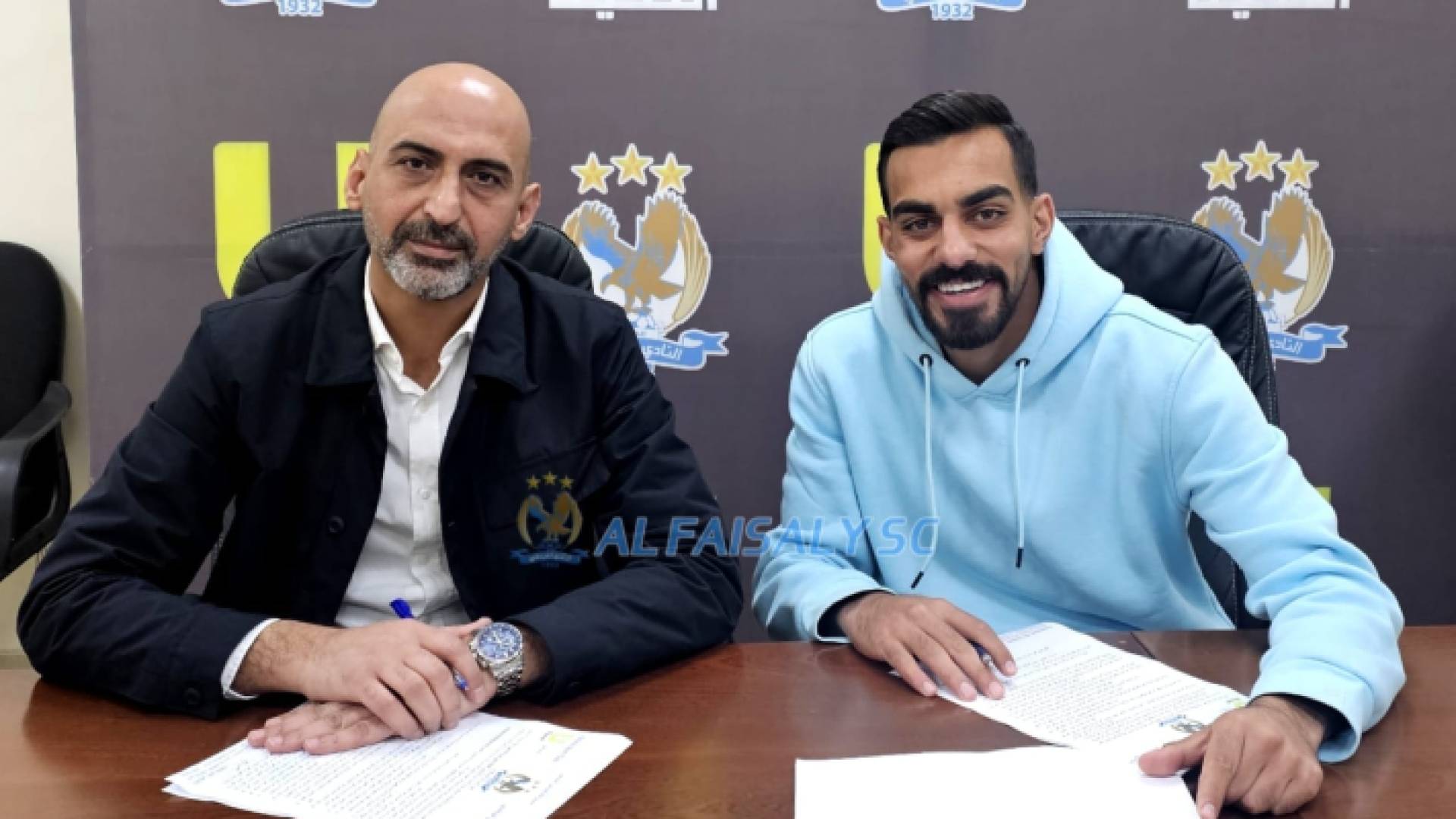 من توقيع اللاعب فيصل ابو شنب