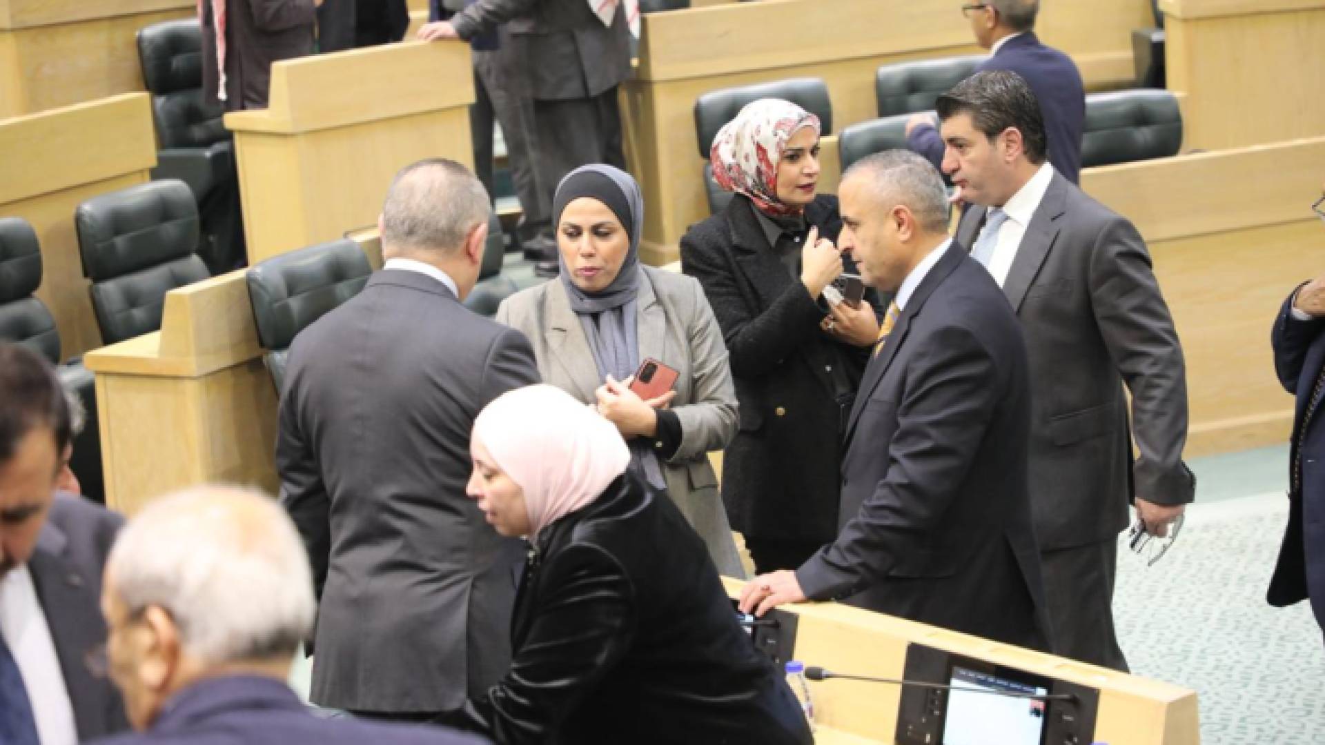 أعضاء في مجلس النواب