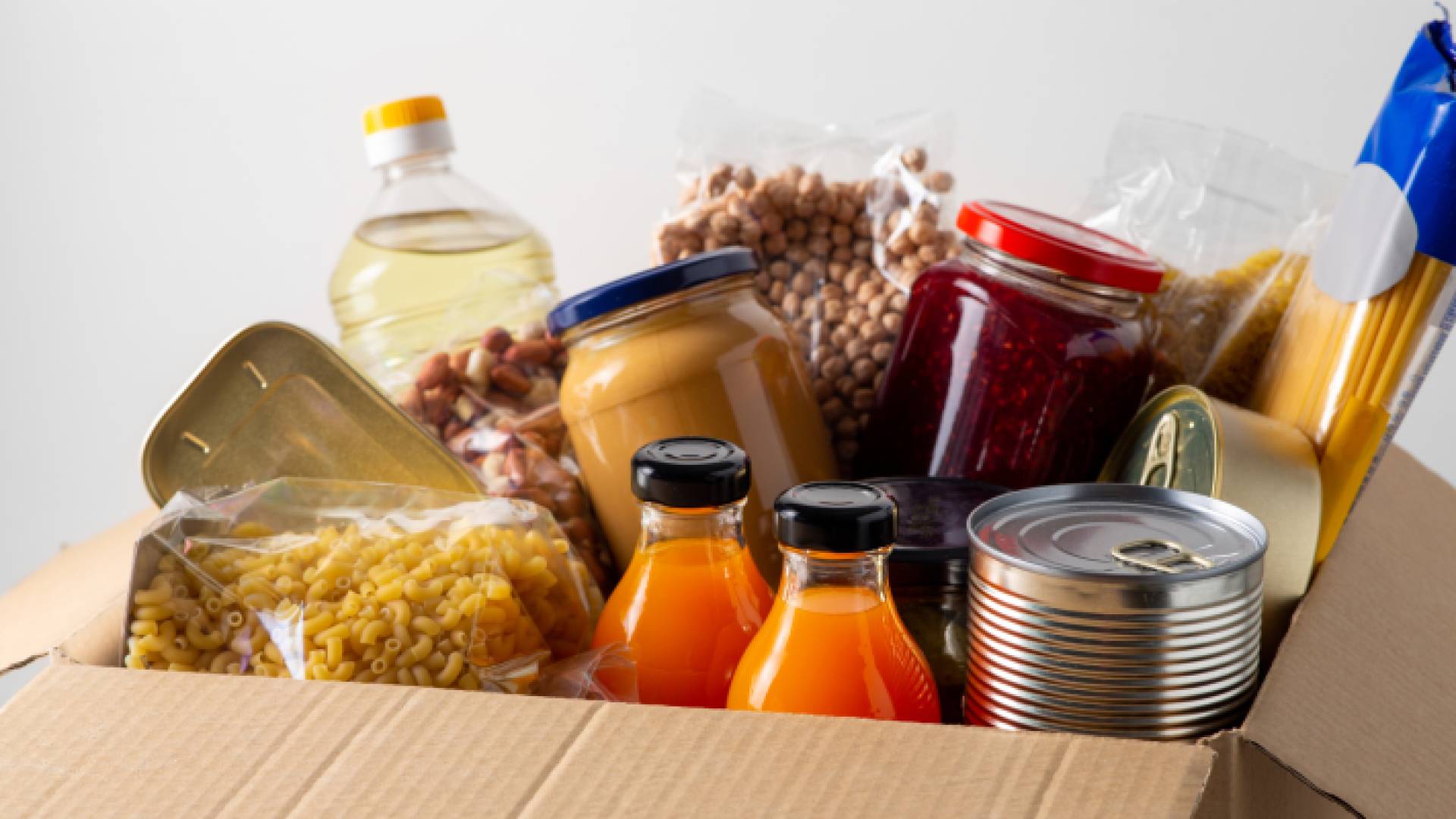 مواد غذائية أساسية