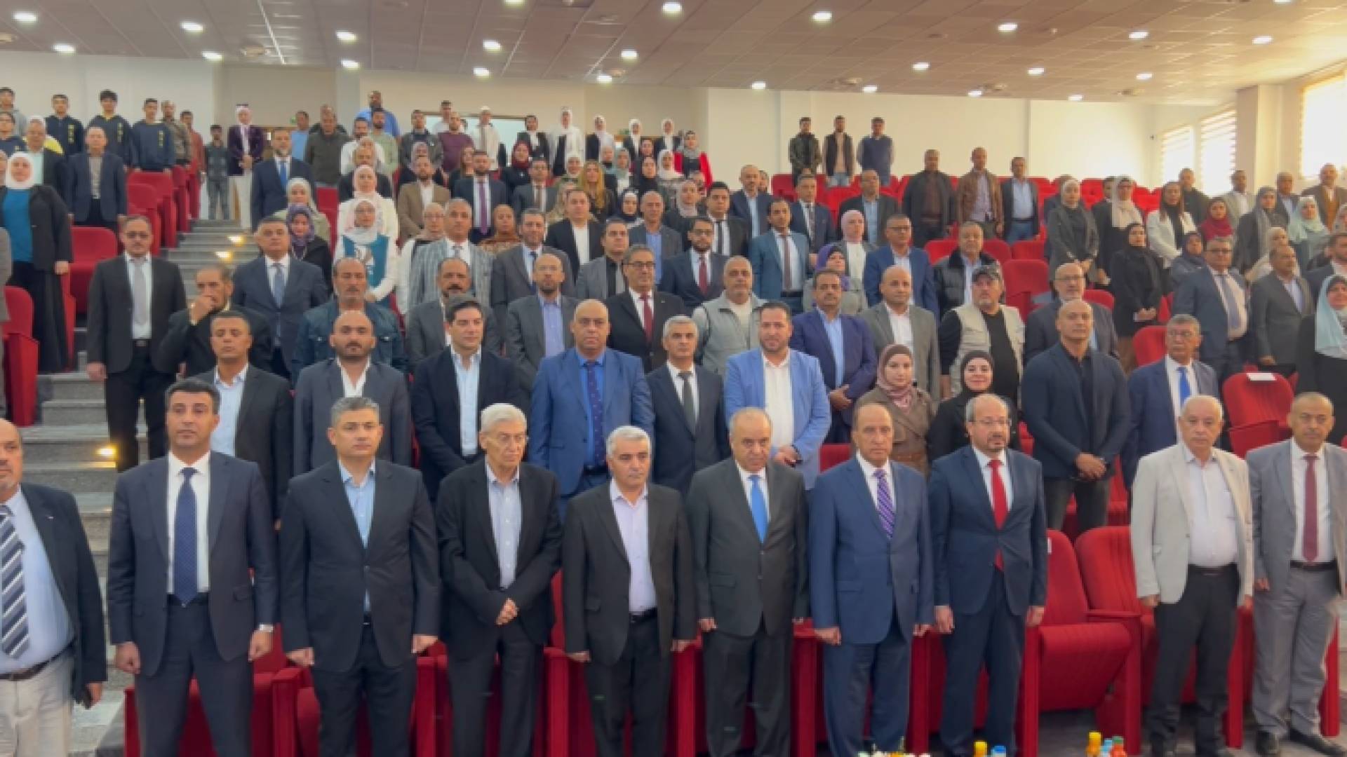 أثناء افتتاح جامعة العقبة للعلوم الطبية