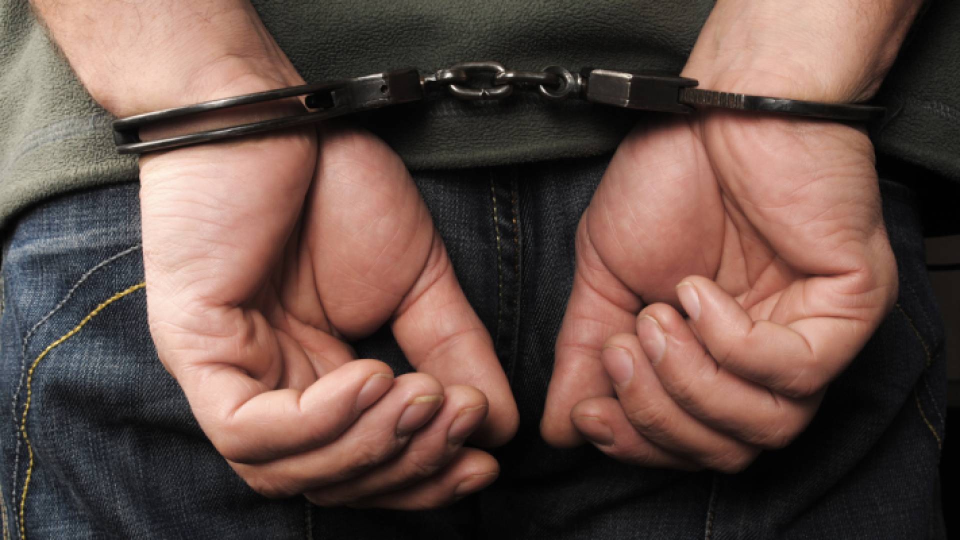 القبض على قاتل فتى في عمان