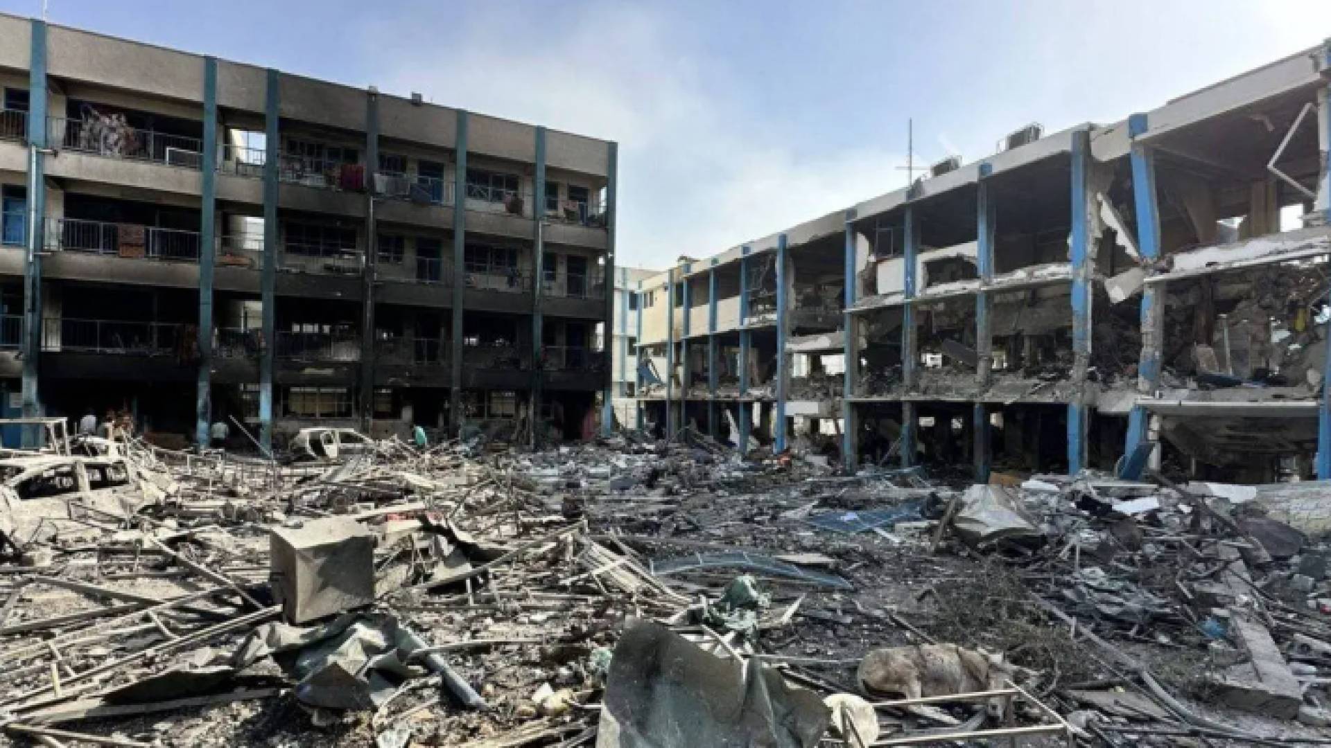 الاحتلال يدمر مبان تابعة للأونروا