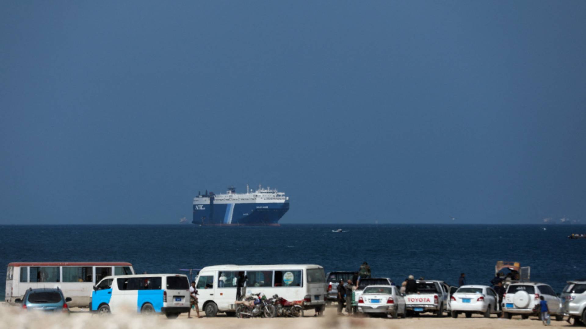 سفينة قرابة السواحل اليمنية - أرشيفية