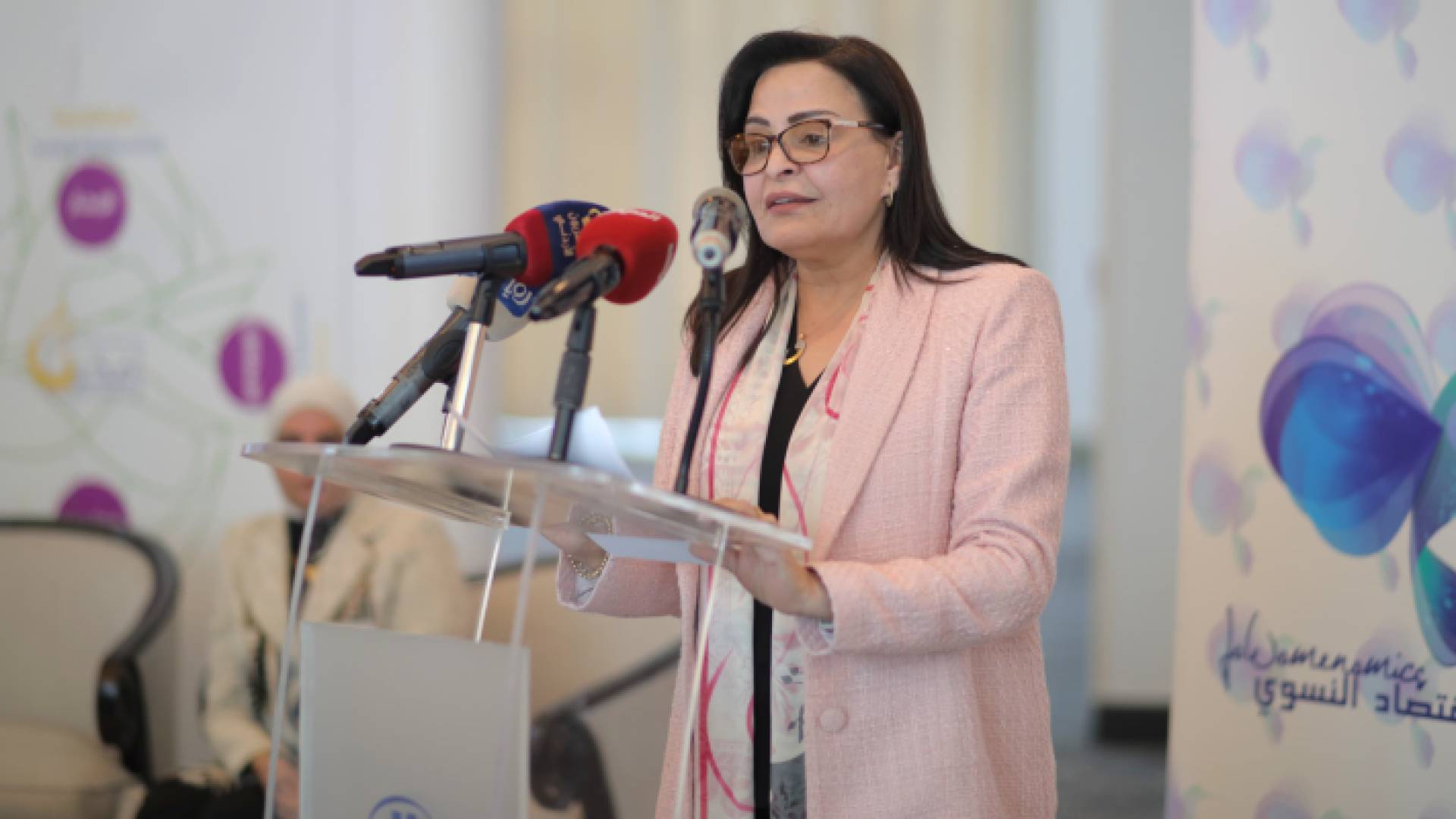 وزيرة العمل ناديا الروابدة