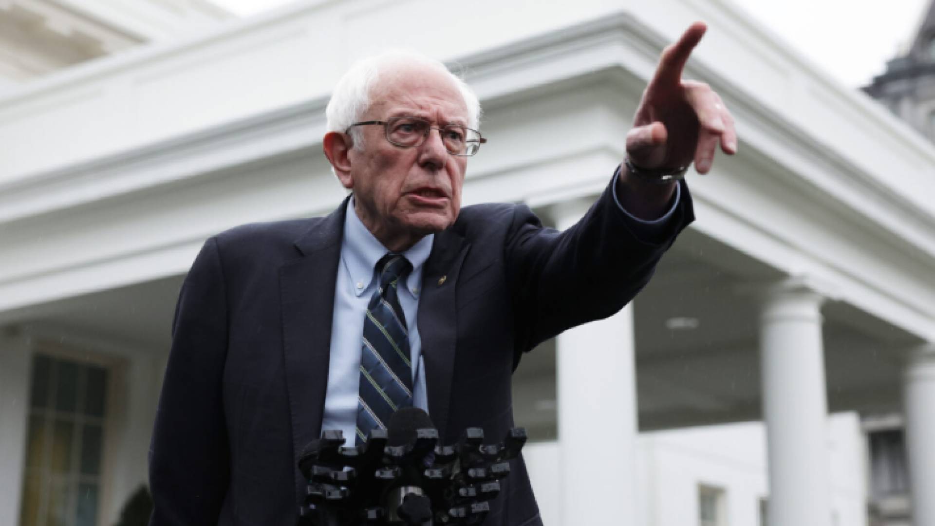 السيناتور الأمريكي بيرني ساندرز