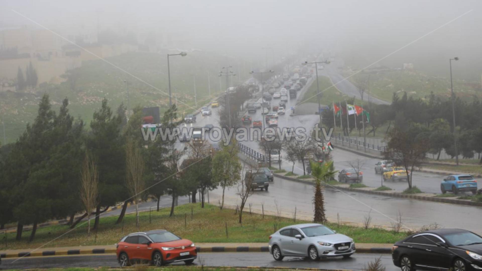 غيوم وأمطار في العاصمة عمان
