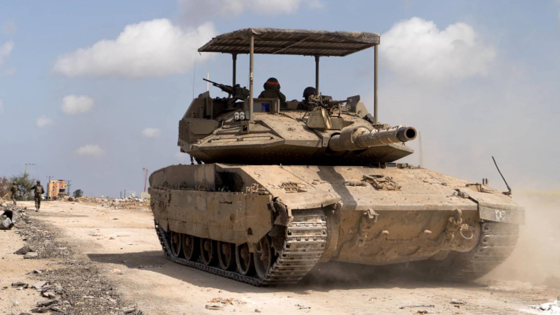 دبابة لجبش الاحتلال في قطاع غزة