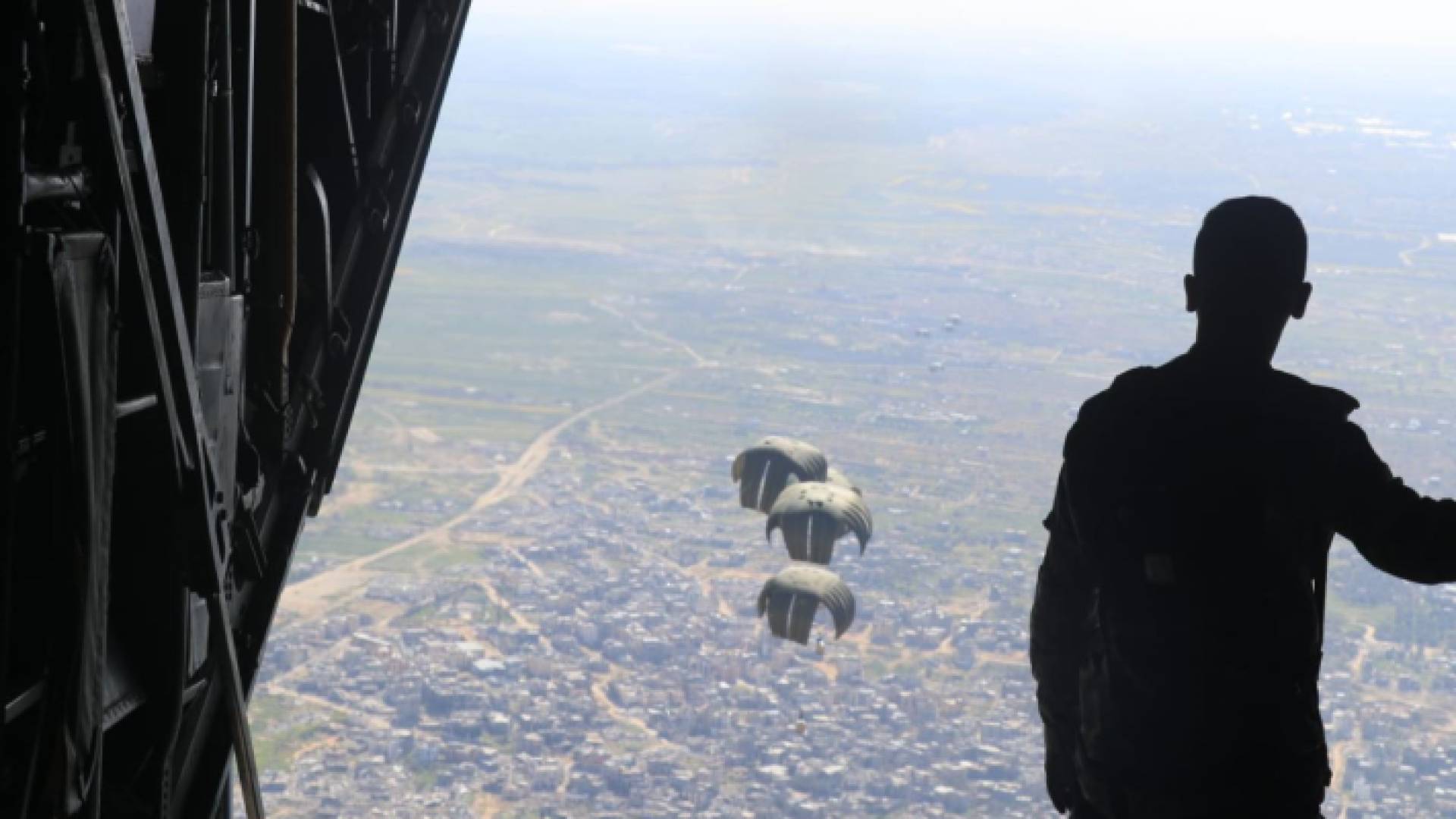 أثناء تنفيذ الجيش العربي لعملية إنزال على غزة