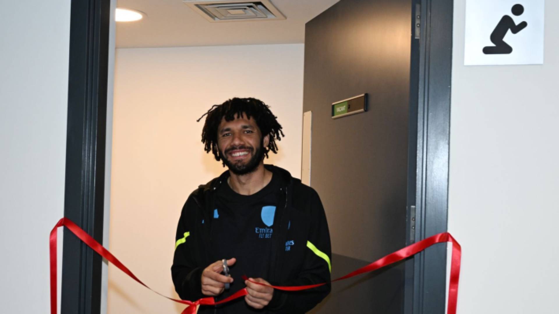 النجم المصري ولاعب وسط أرسنال محمد النني