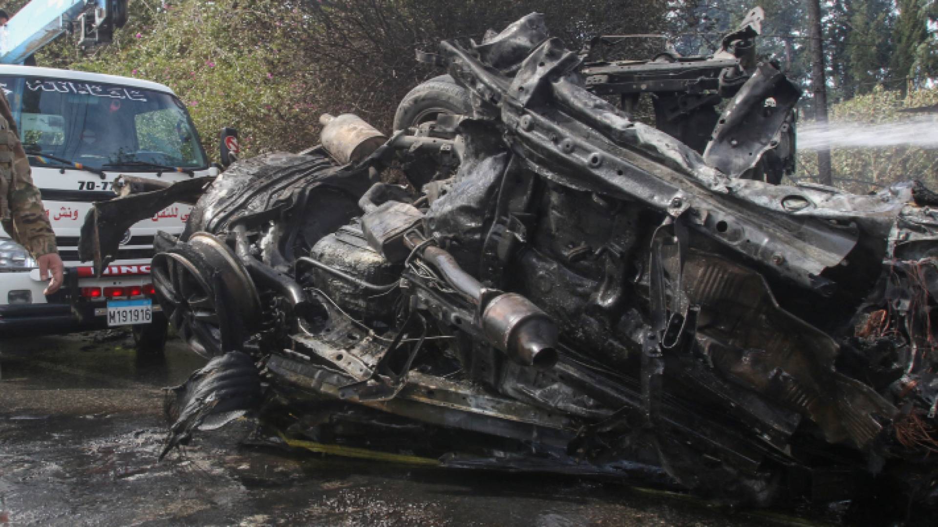 الاحتلال يستهدف سيارة في لبنان