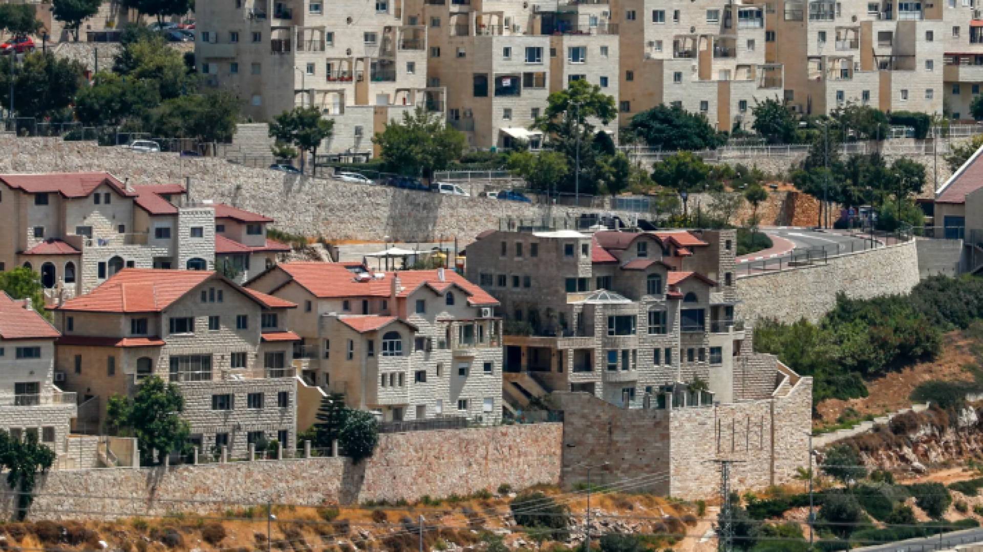 مستوطنة مقامة على أراض فلسطينية