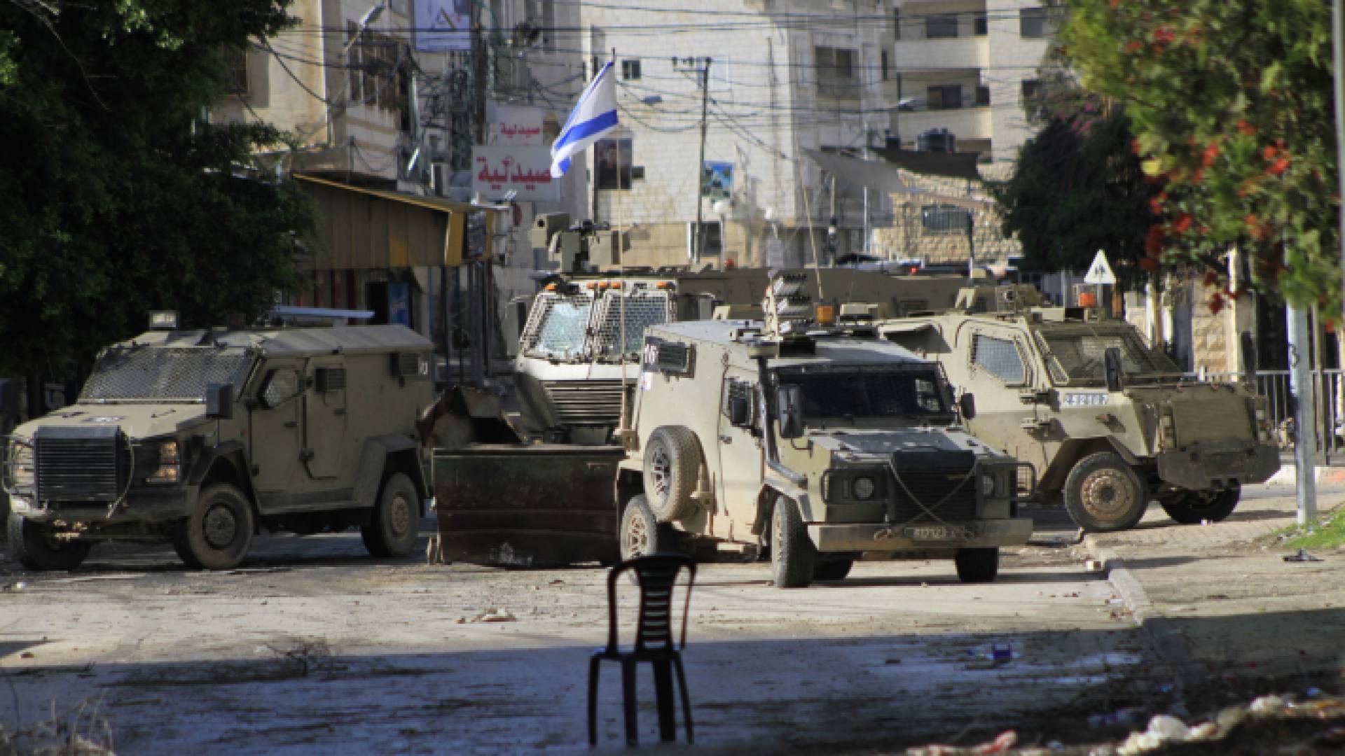 آليات الاحتلال خلال اقتحام مدن في الضفة الغربية