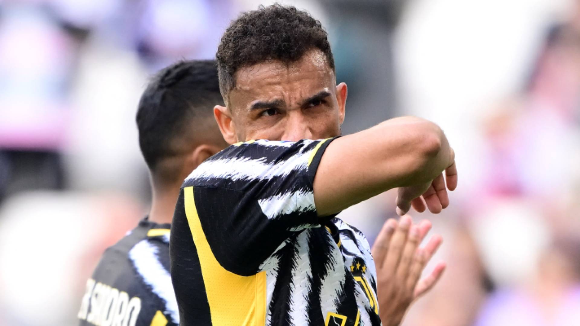 نجم يوفنتوس دانيلو