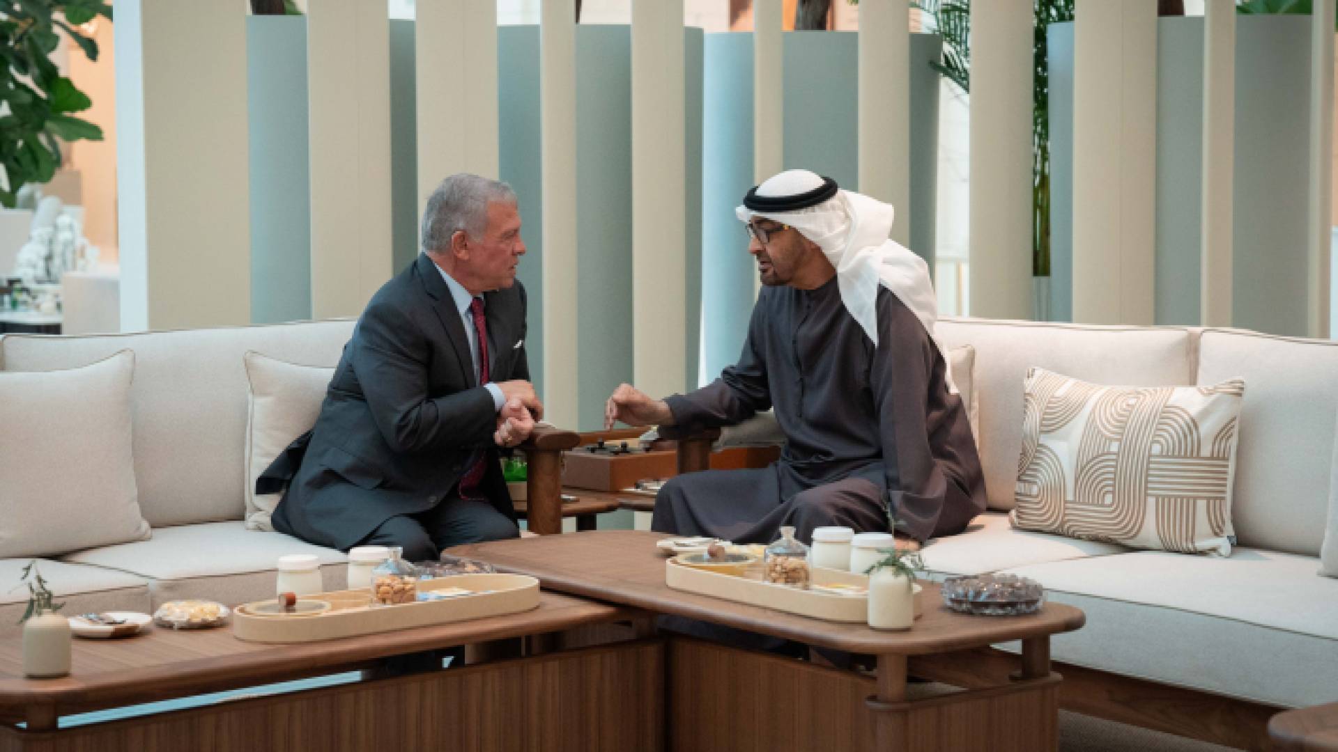 جلالة الملك ورئيس دولة الإمارات العربية المتحدة