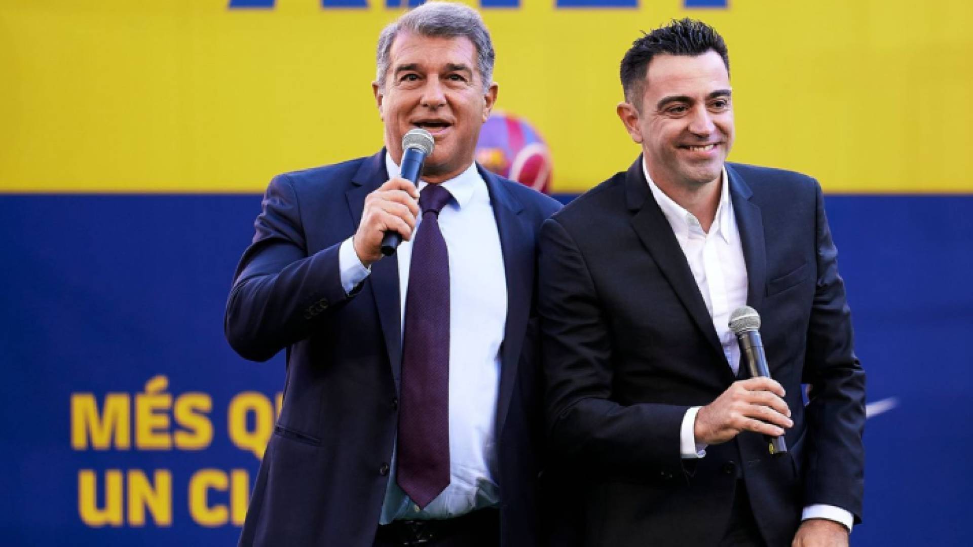 من توقيع العقود