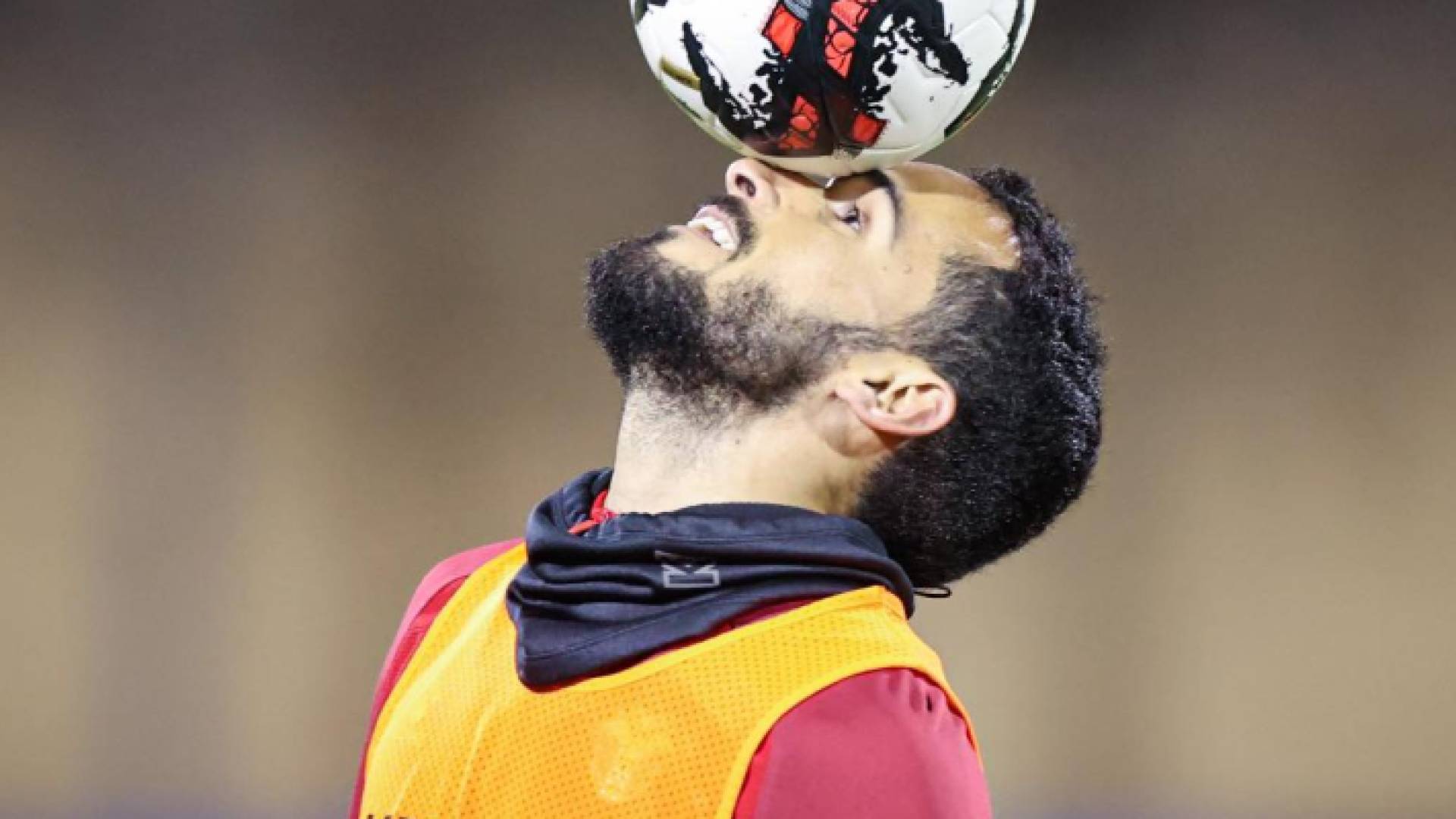 لاعب المنتخب الوطني محمود مرضي من التدريبات