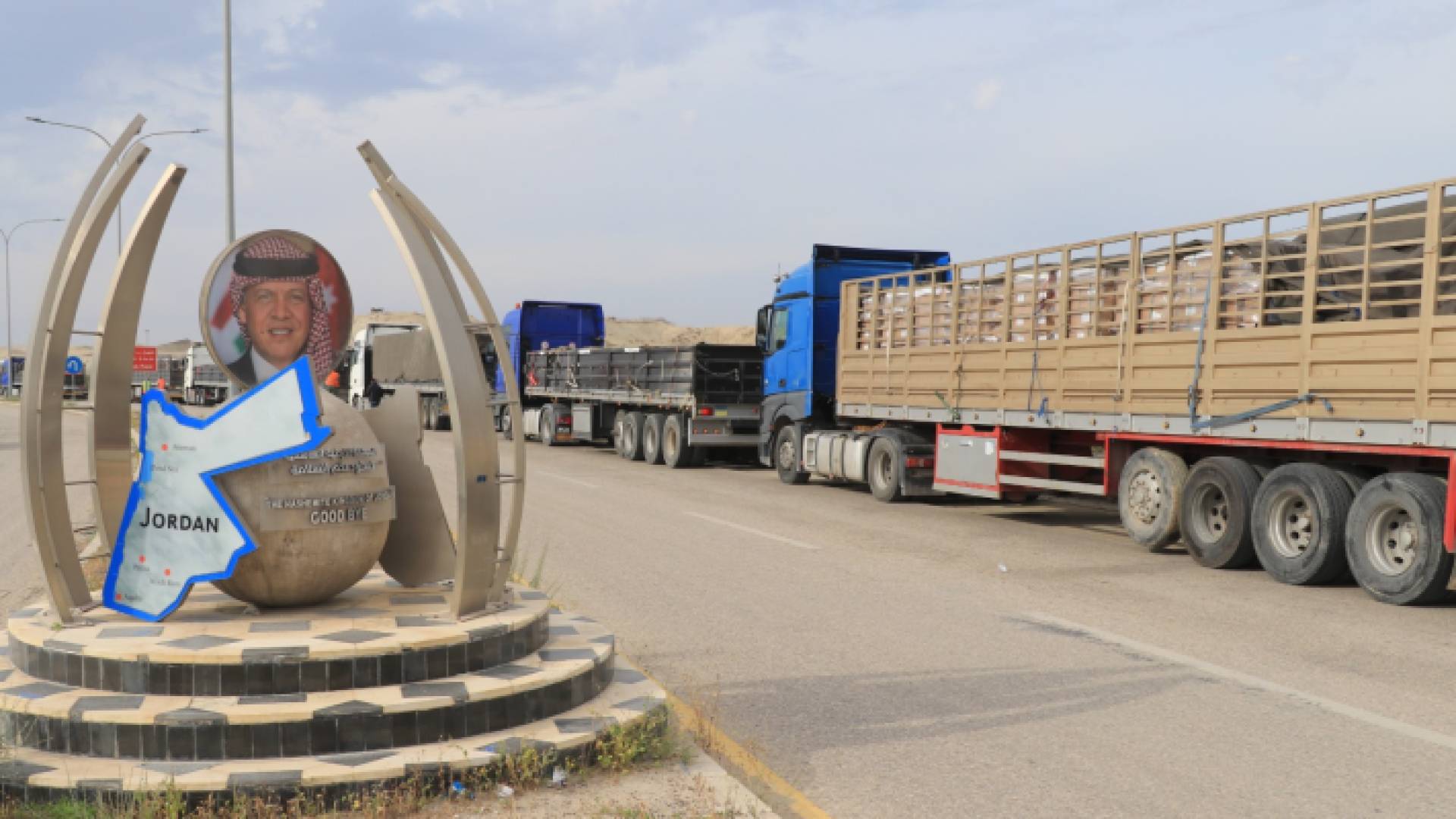 قافلة مساعدات إنسانية للأهل في غزة