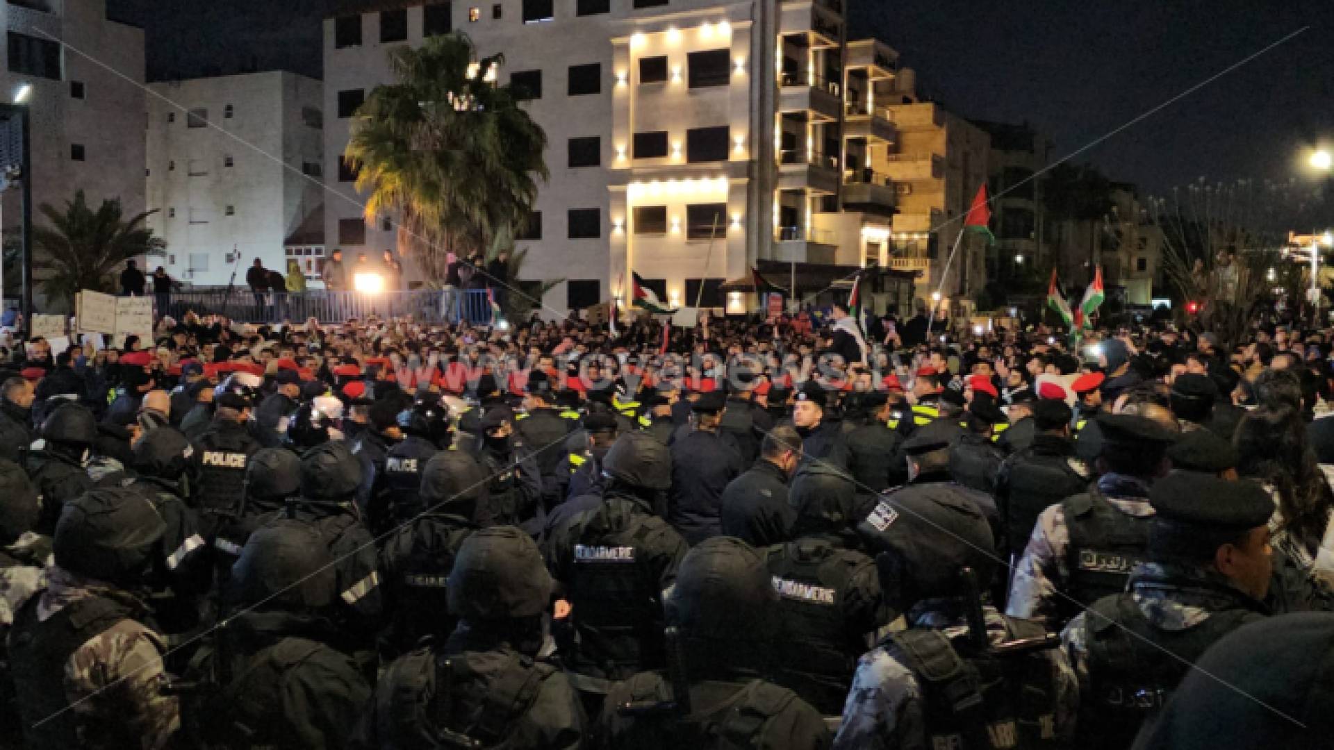 تظاهرة في محيط سفارة تل أبيب في عمان