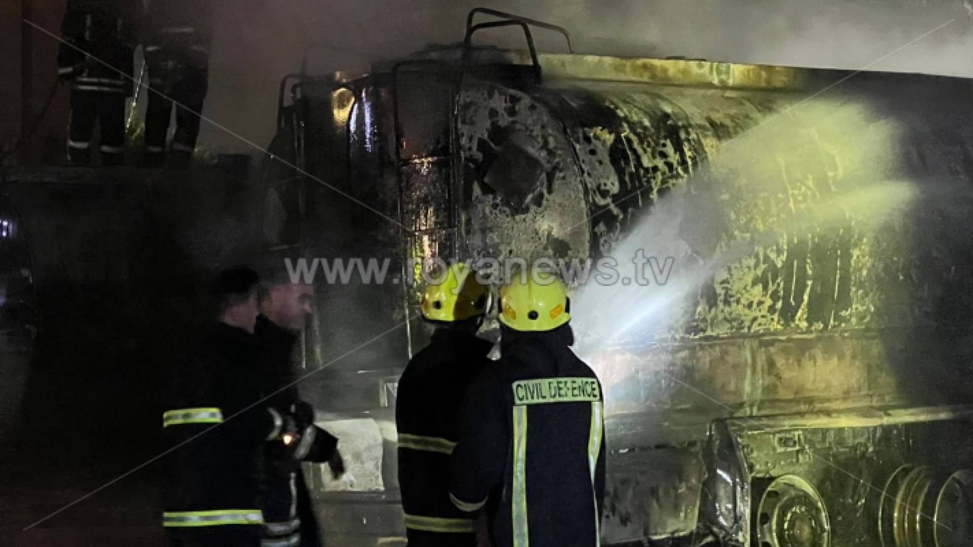 الصورة خلال إخماد الحريق