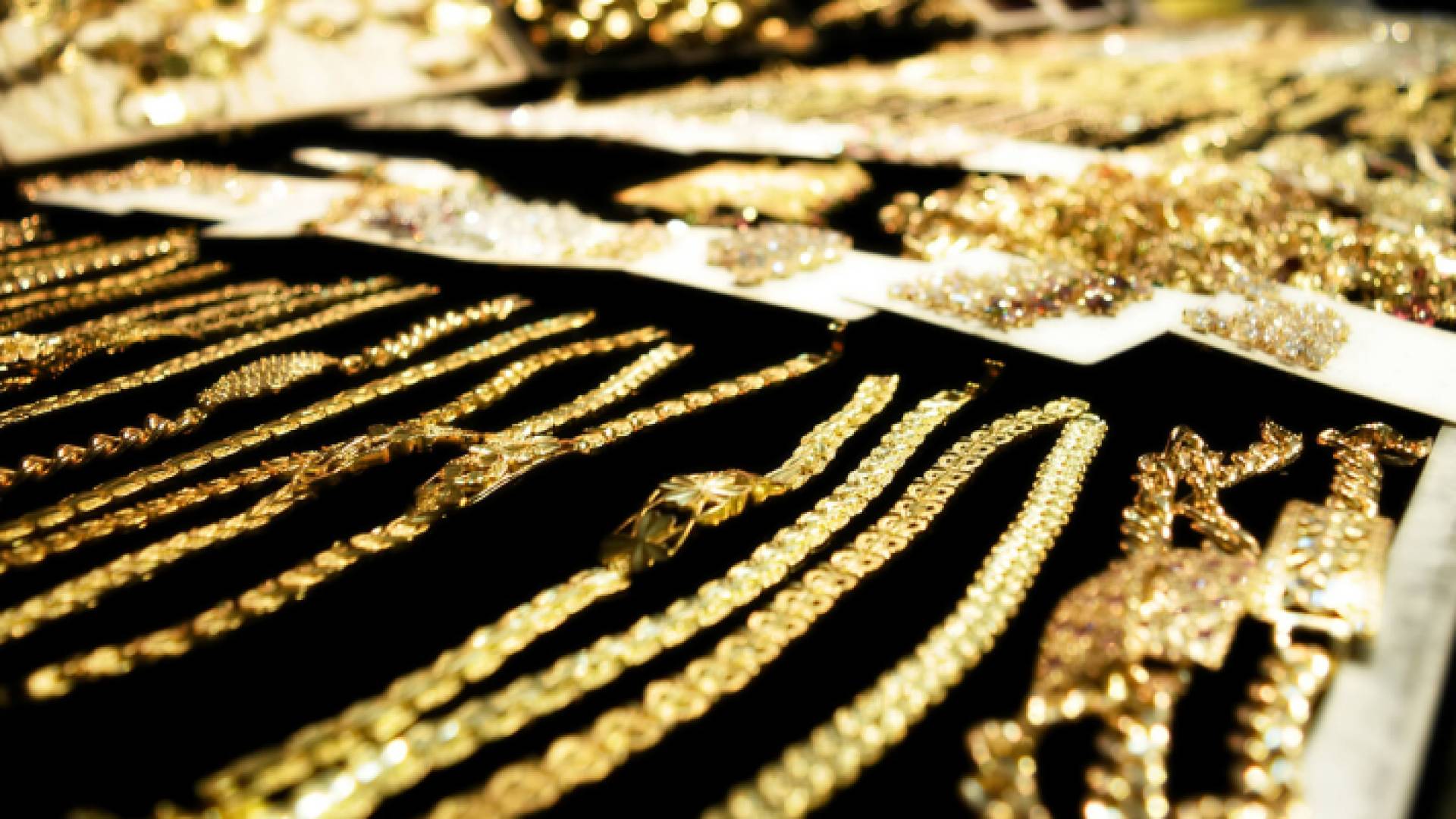 محل بيع مجوهرات